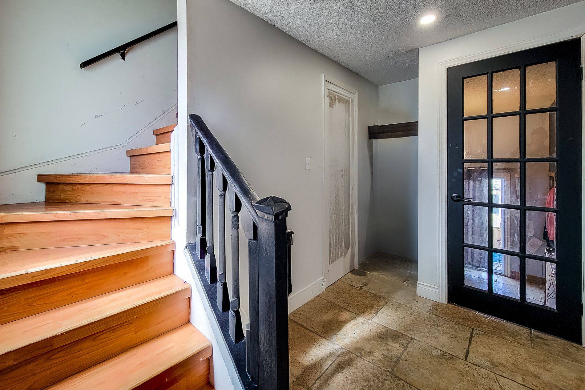 Hamilton, ON L8W 3C7,1255 Upper Gage AVE #6