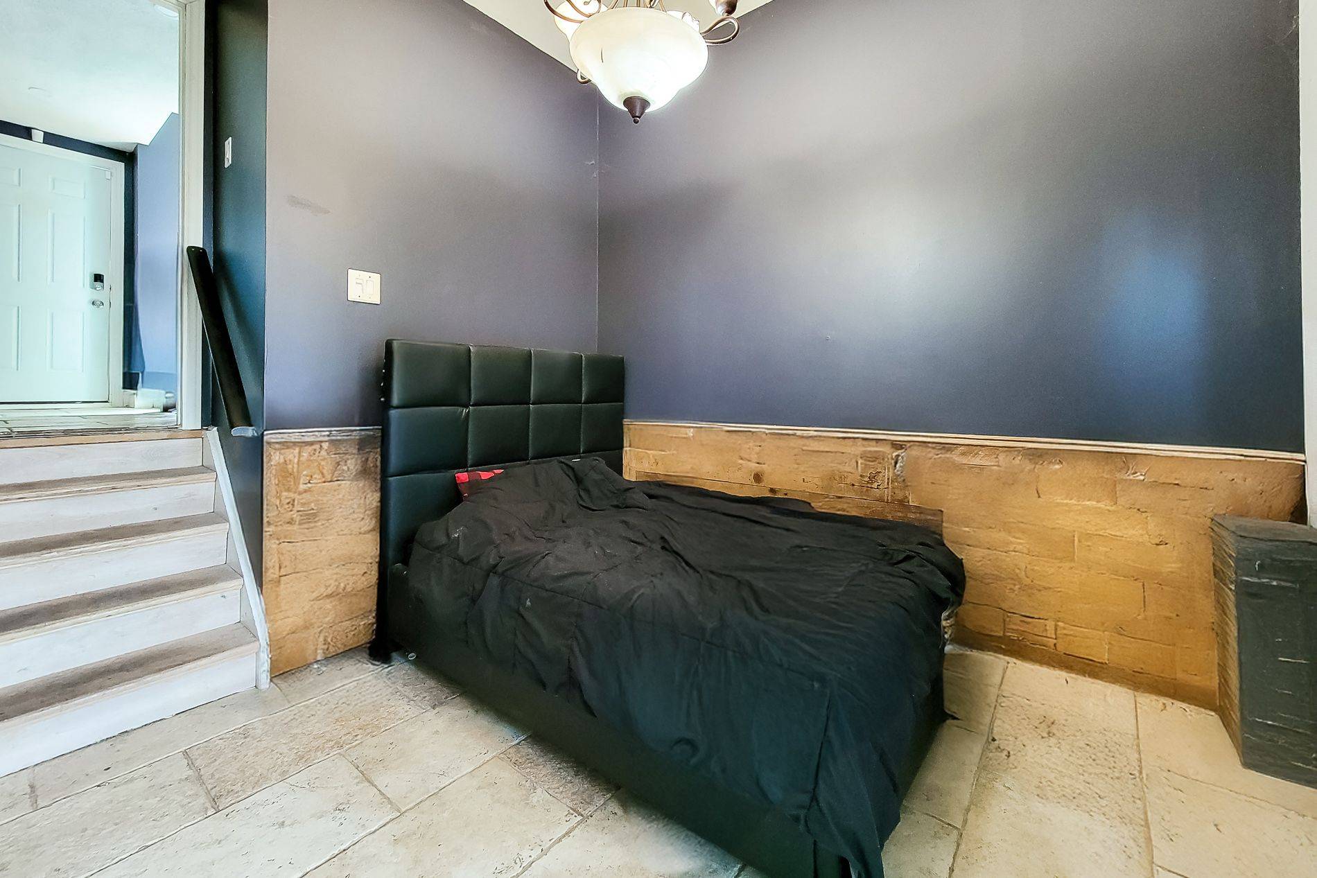 Hamilton, ON L8W 3C7,1255 Upper Gage AVE #6