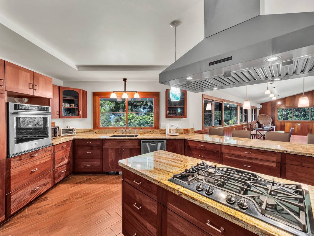 46 KOKEA ST, Hilo, HI 96720