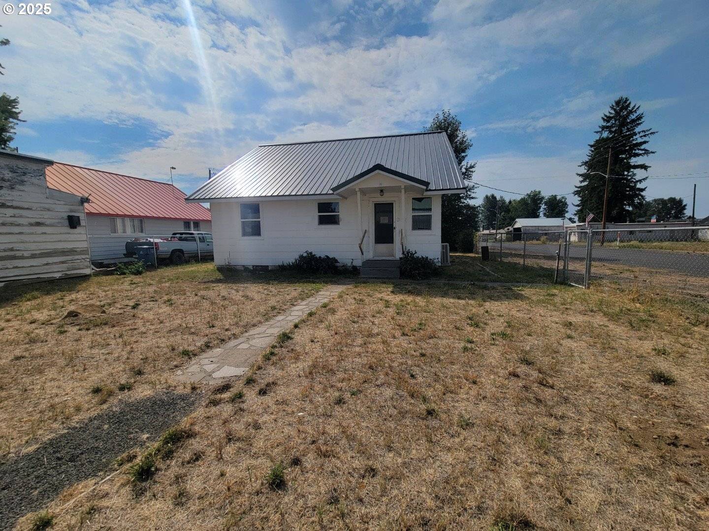 Glenwood, WA 98619,201 N 1ST ST