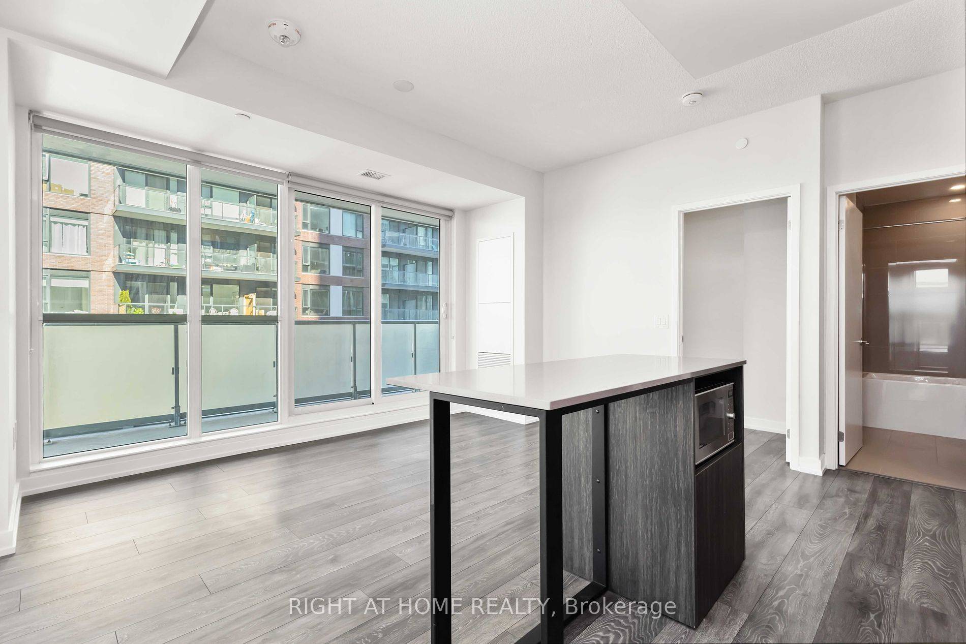 Toronto C08, ON M5A 0M5,34 Tubman AVE #804