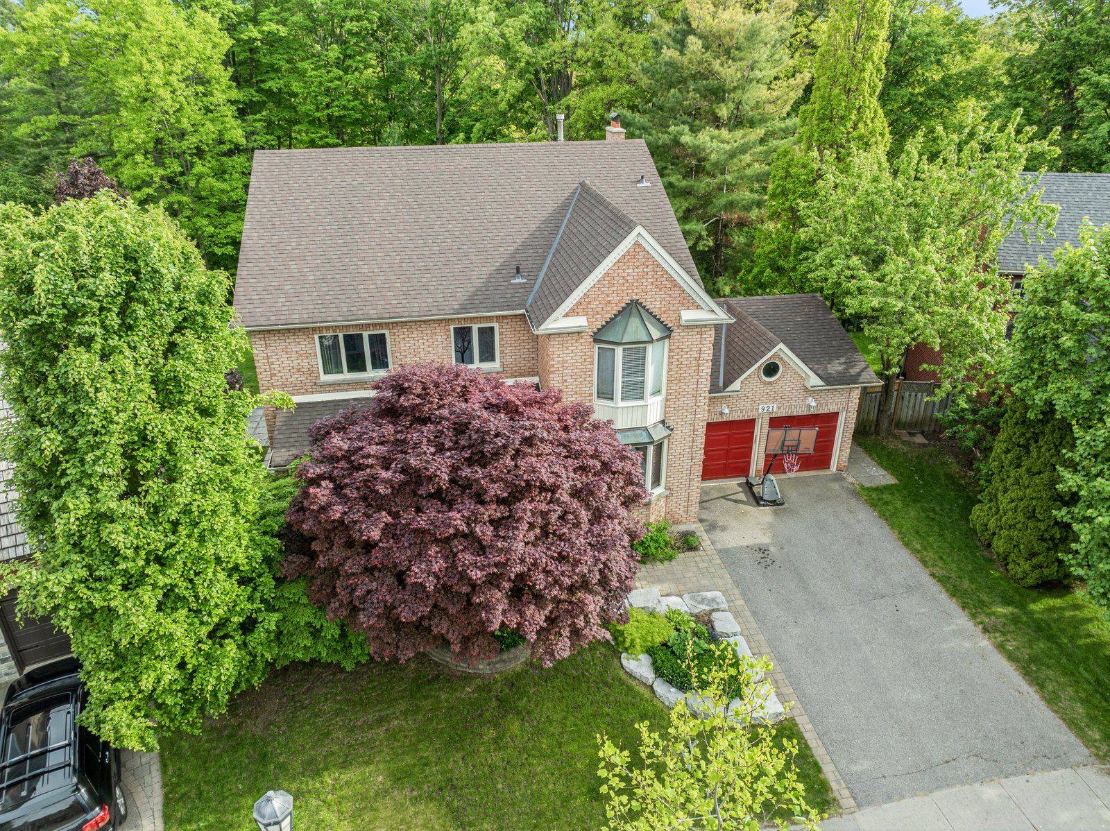Pickering, ON L1X 2M4,921 Duncannon DR