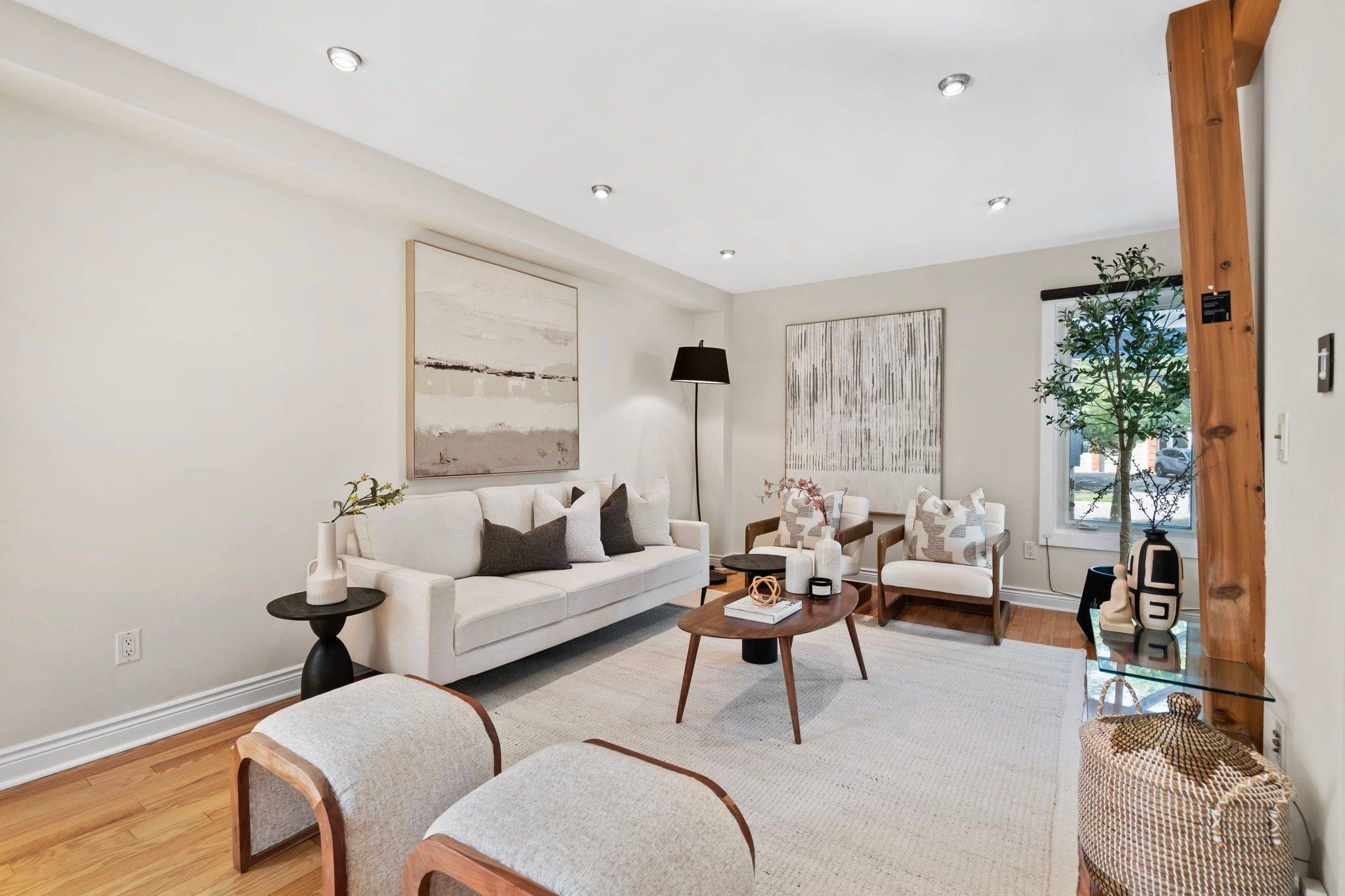 2064 Glenada CRES, Oakville, ON L6H 4M2