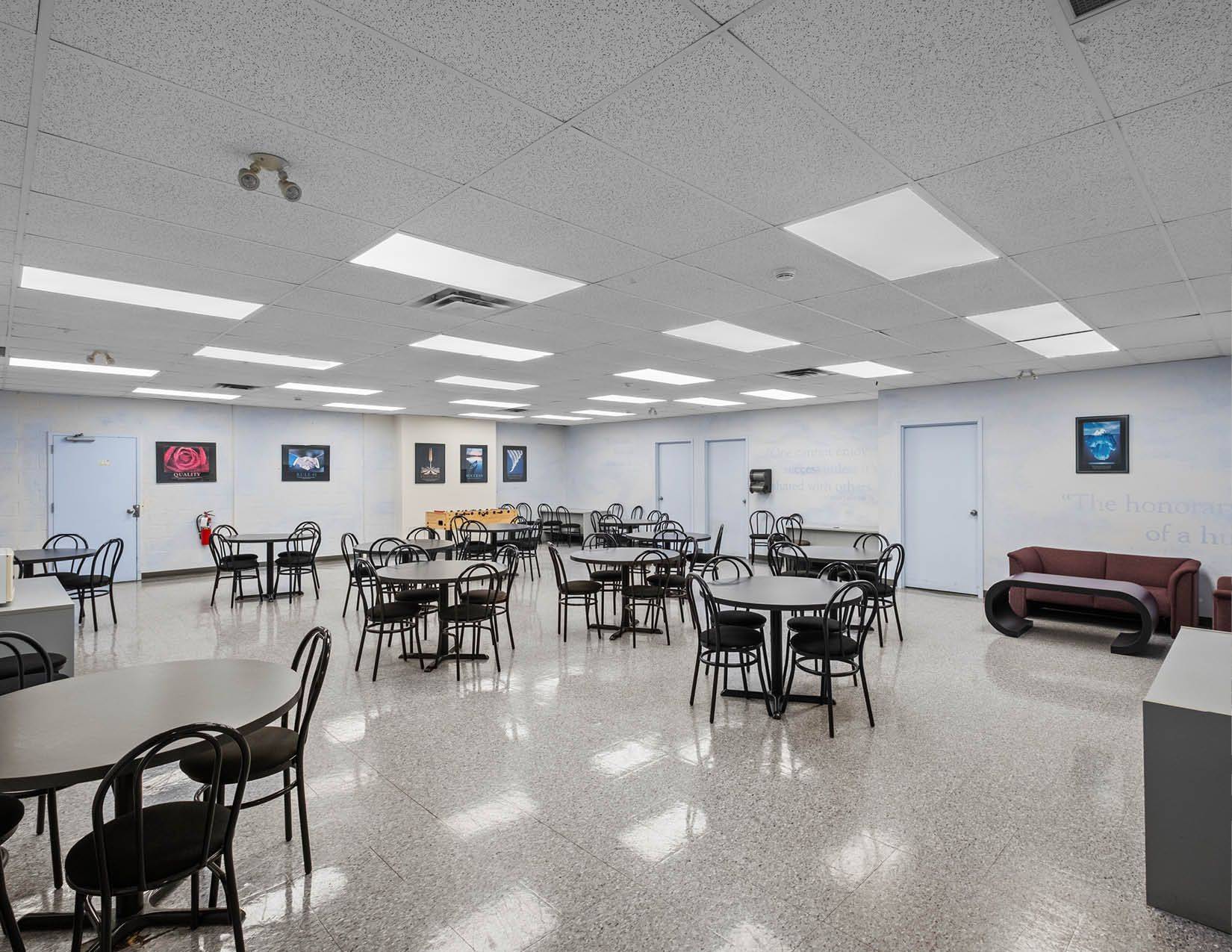 Burlington, ON L7P 4S8,1375 Kerns RD #Opt 4