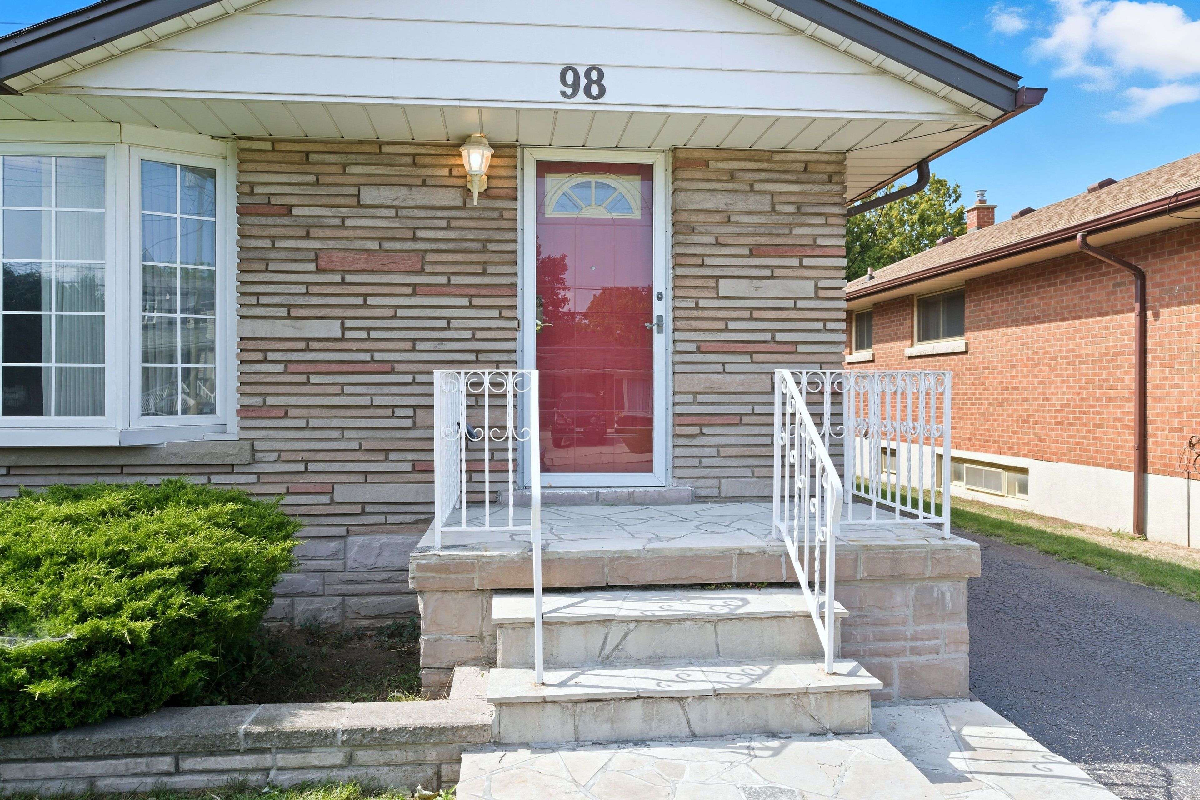 Hamilton, ON L9A 4J3,98 East 16th ST