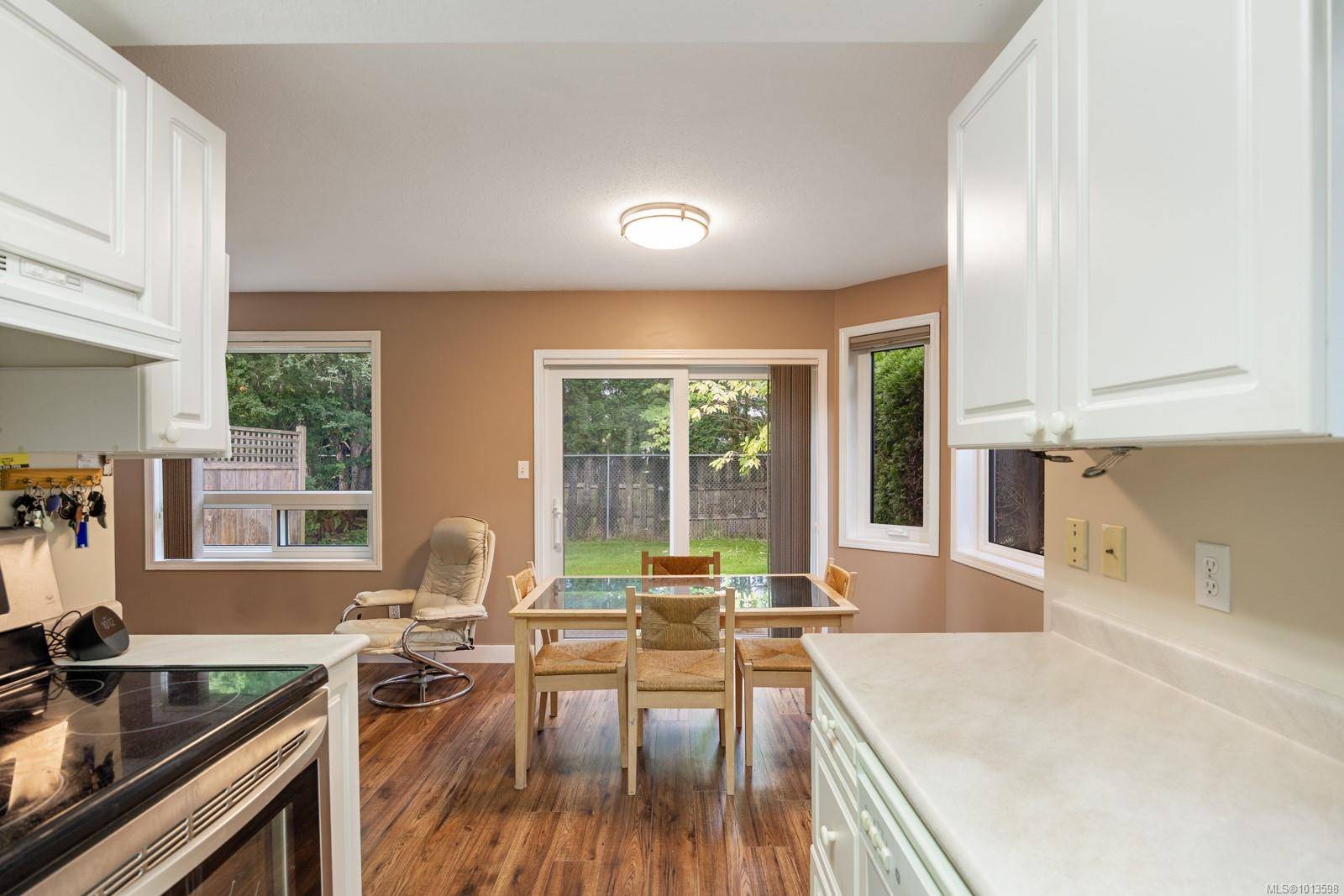 Courtenay, BC V9N 9A5,2355 Valley View Dr #37