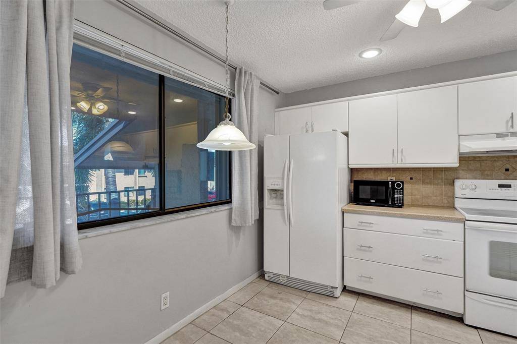 Deerfield Beach, FL 33441,180 SE 7th St #208