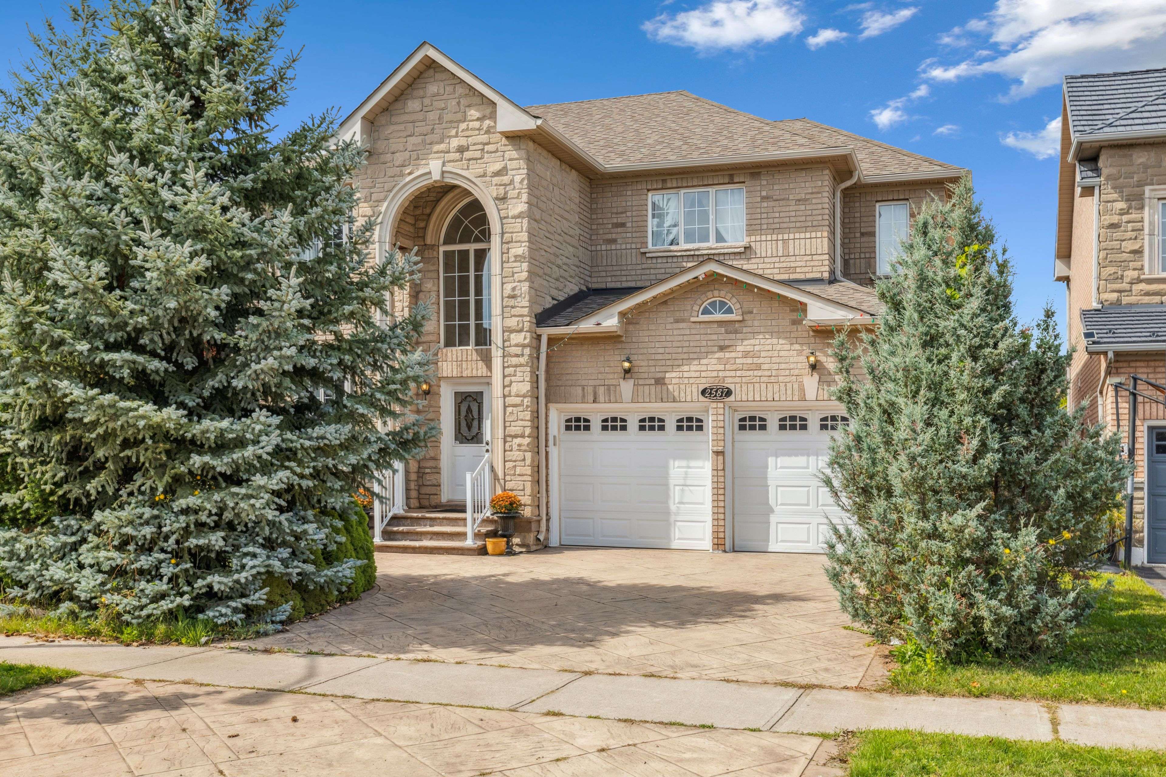 2587 North Ridge TRL, Oakville, ON L6H 7L5