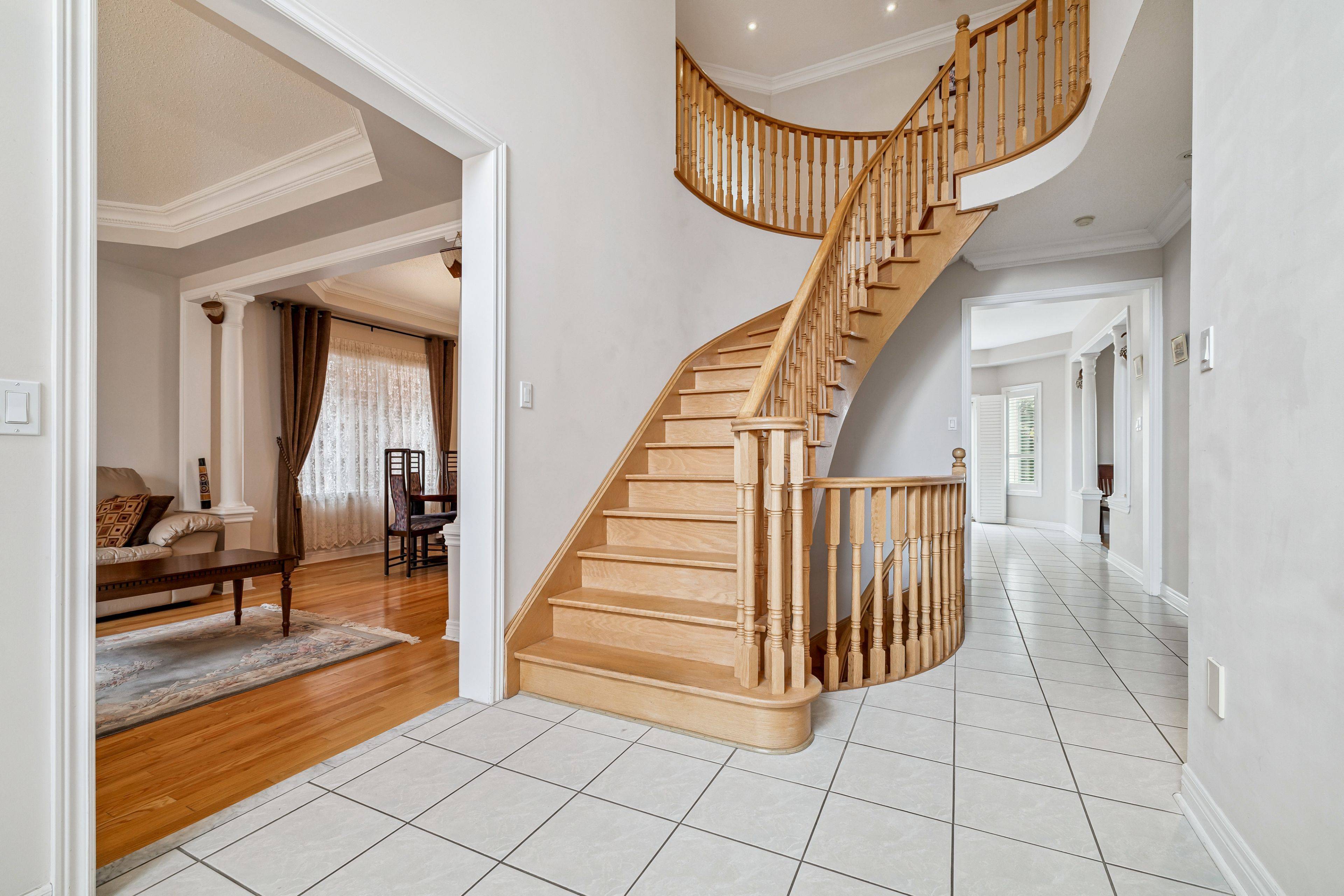 2587 North Ridge TRL, Oakville, ON L6H 7L5