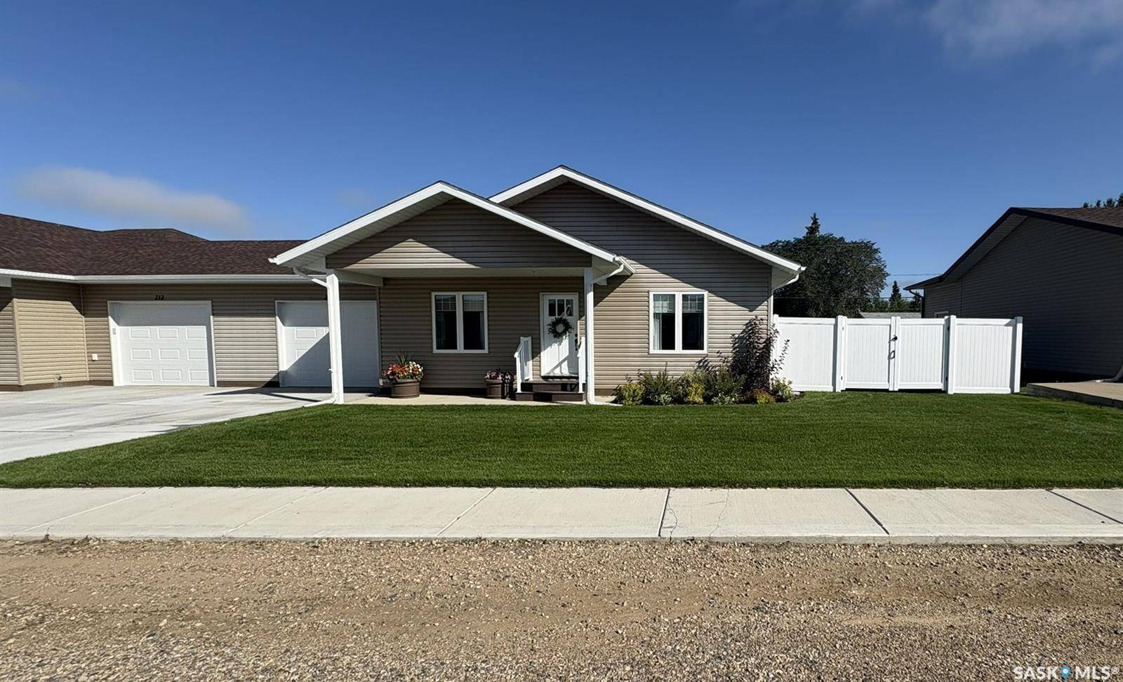 Glaslyn, SK S0M 0Y0,222 3rd AVENUE