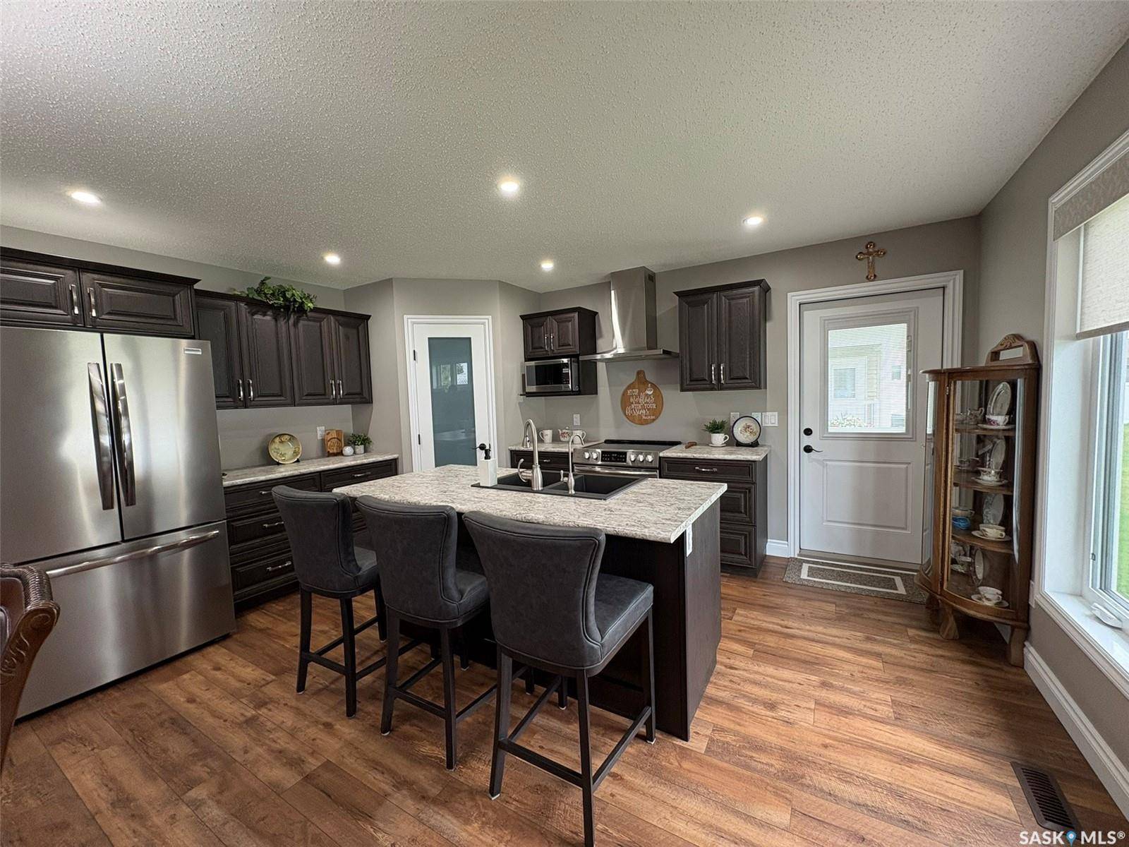 Glaslyn, SK S0M 0Y0,222 3rd AVENUE