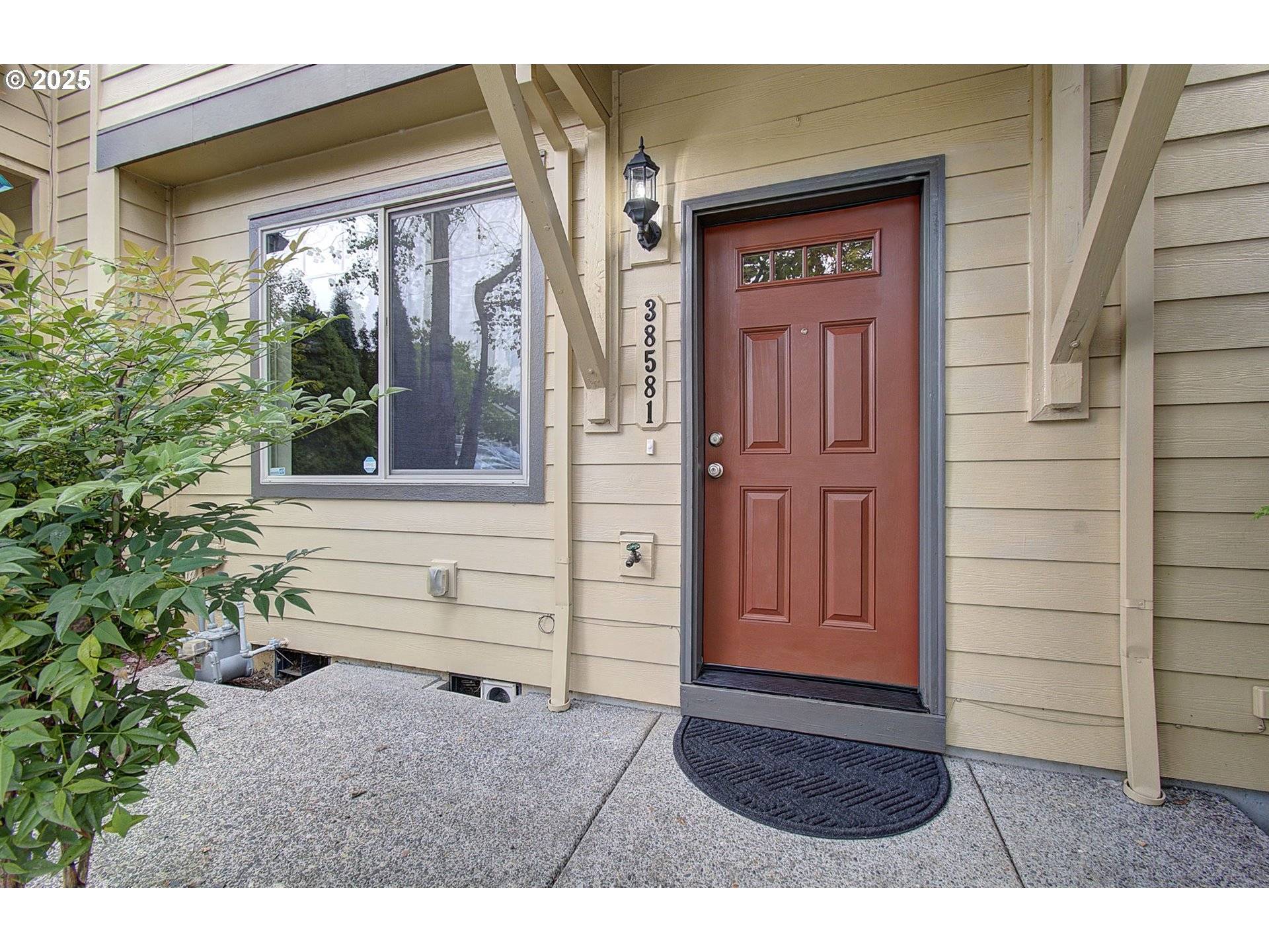 Sandy, OR 97055,38581 LIMERICK ST