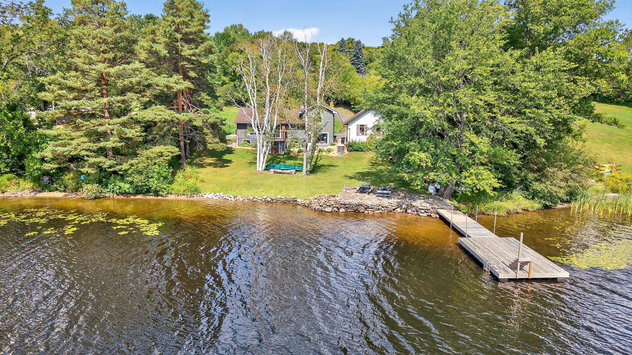 Huntsville, ON P1H 1N3,389 Falcon RD