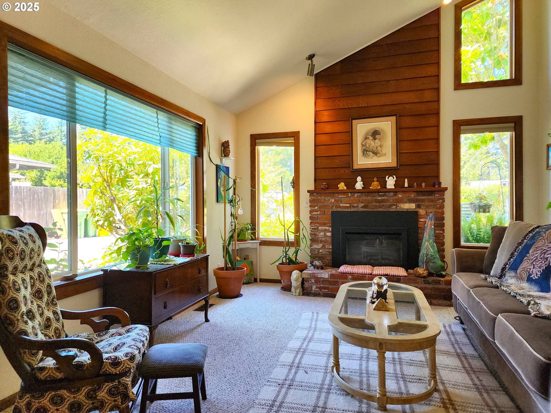 Florence, OR 97439,2222 11TH ST