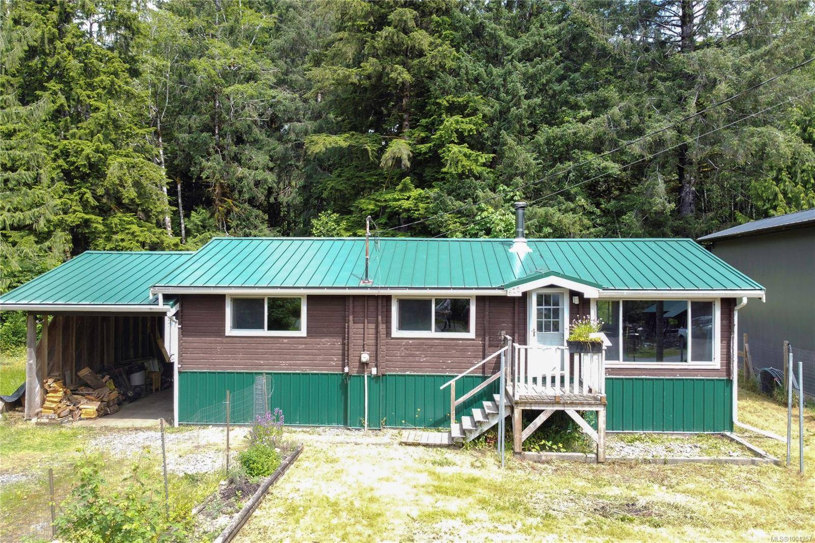 Zeballos, BC V0P 2A0,622 Keno Cres