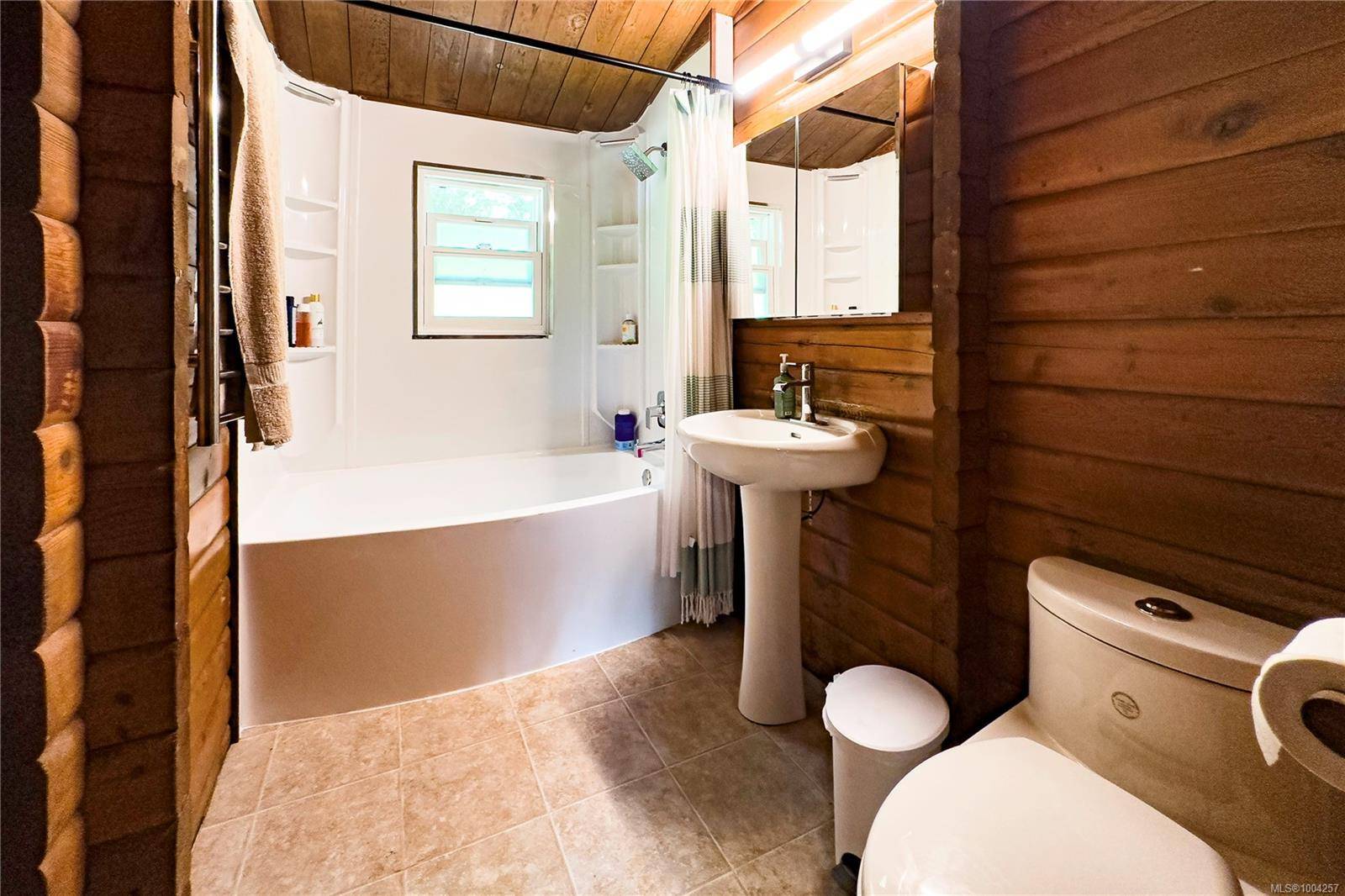 Zeballos, BC V0P 2A0,622 Keno Cres