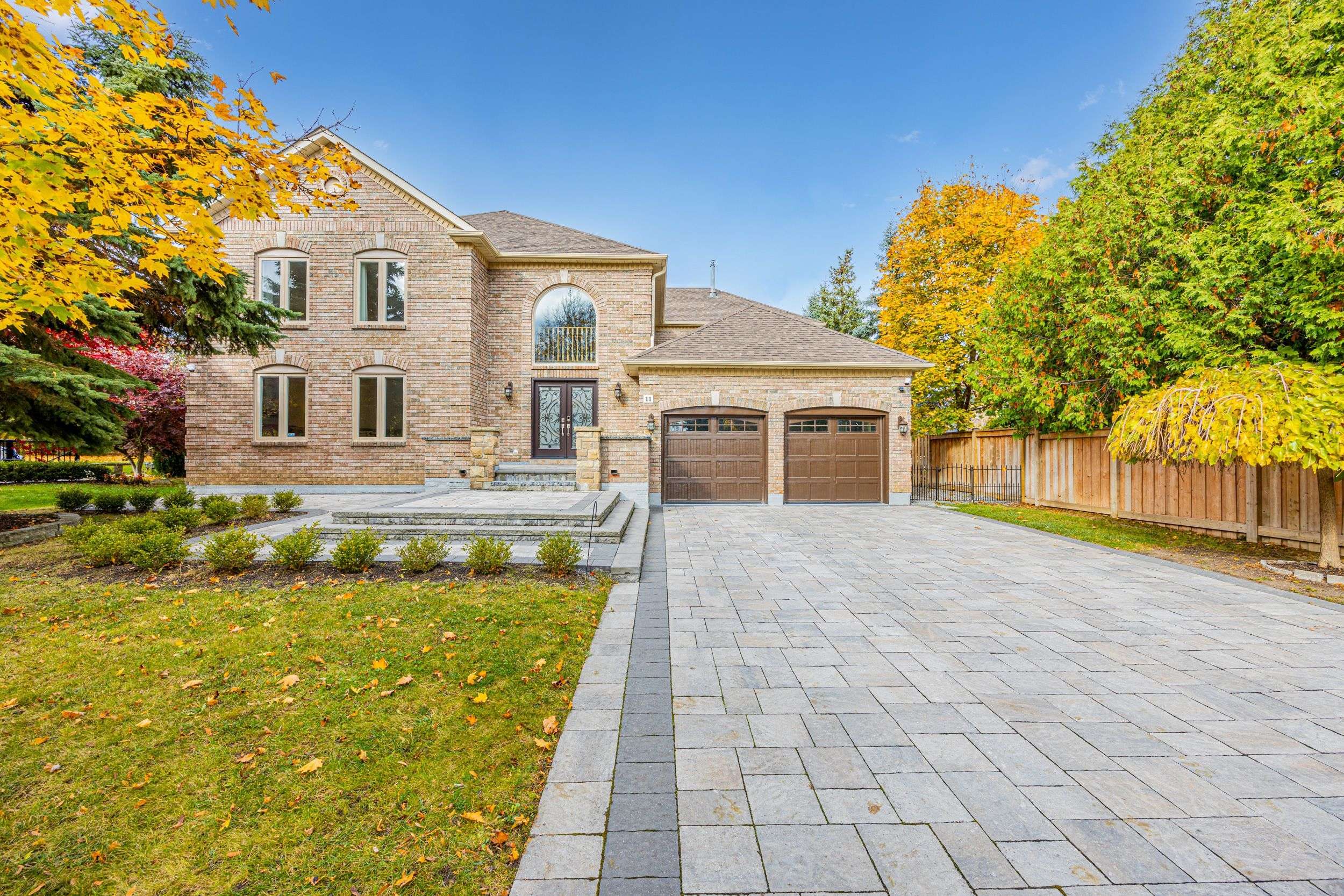 Richmond Hill, ON L4B 3G4,11 Wendover CT