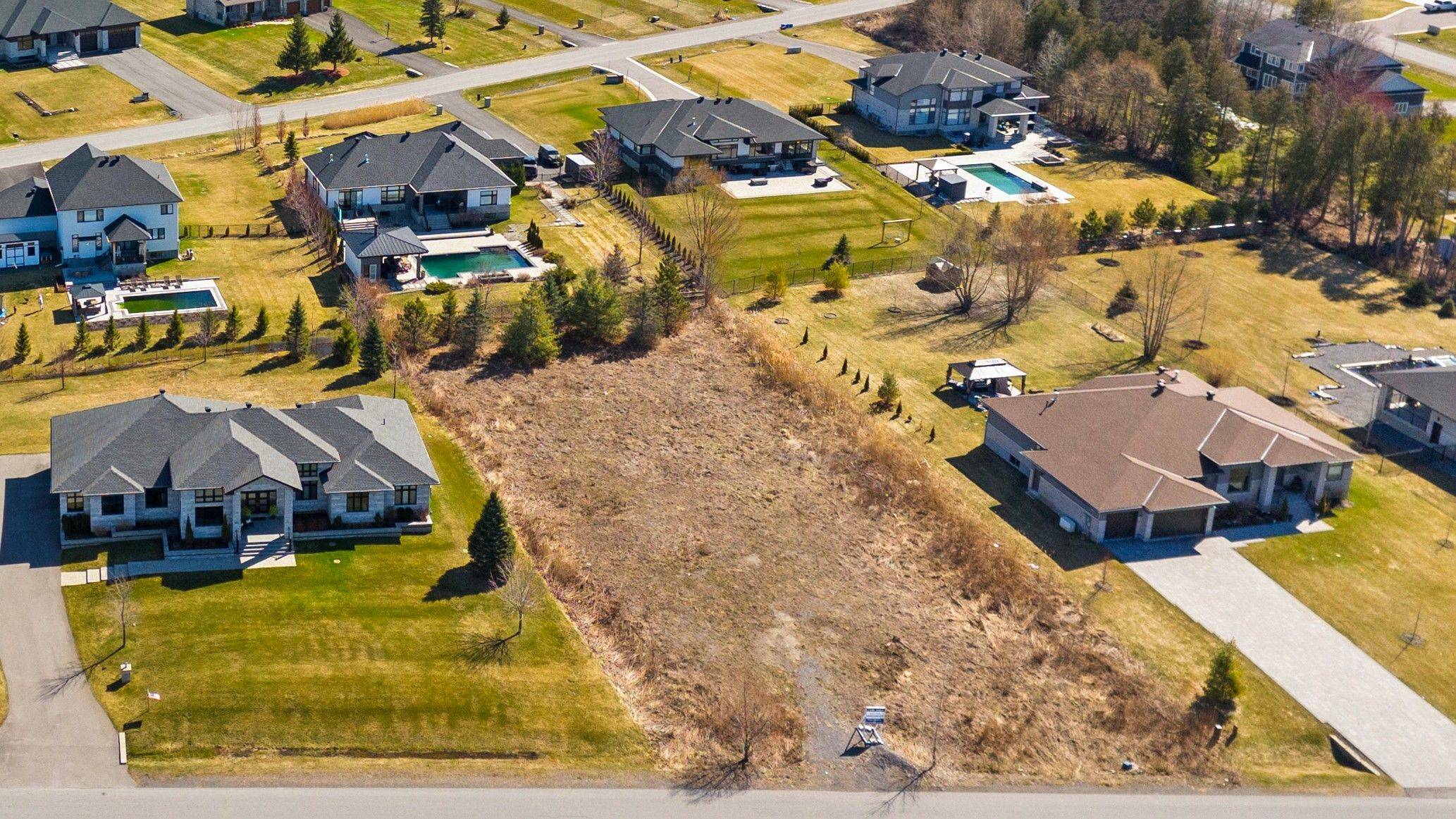 Greely - Metcalfe - Osgoode - Vernon And Area, ON K4P 0C4,1235 El Camino ST