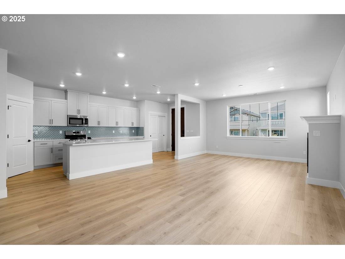 Portland, OR 97210,7774 NW Dorthea TER