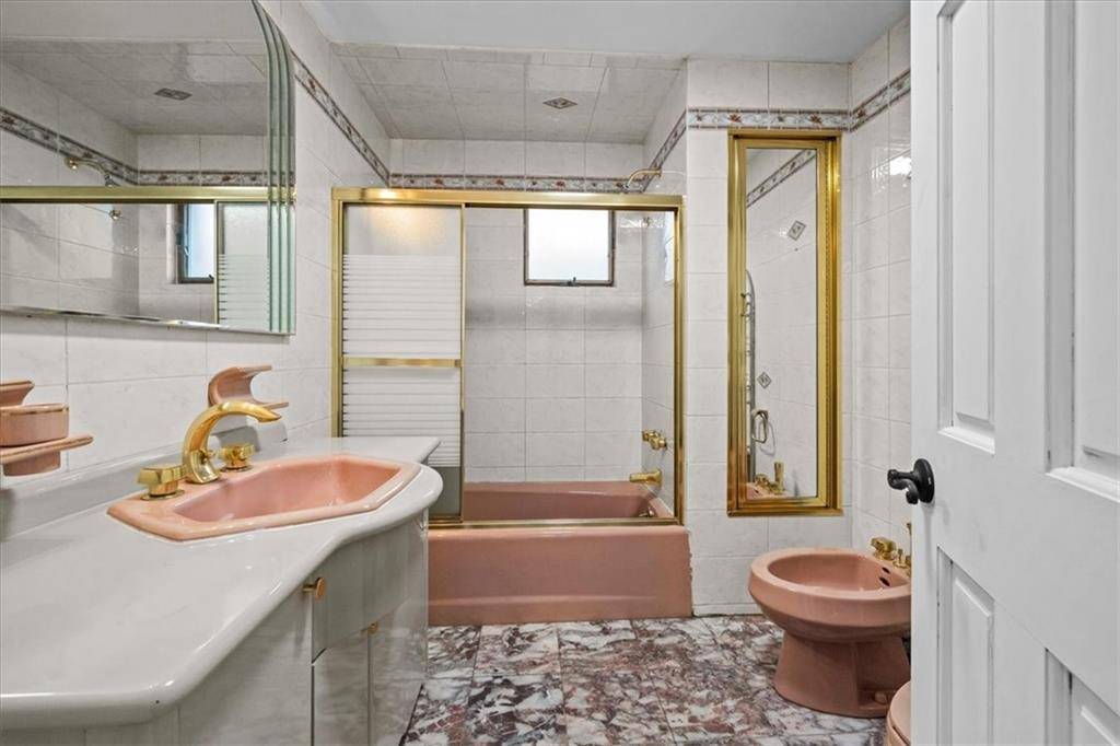 Brooklyn, NY 11218,3809 12th AVE