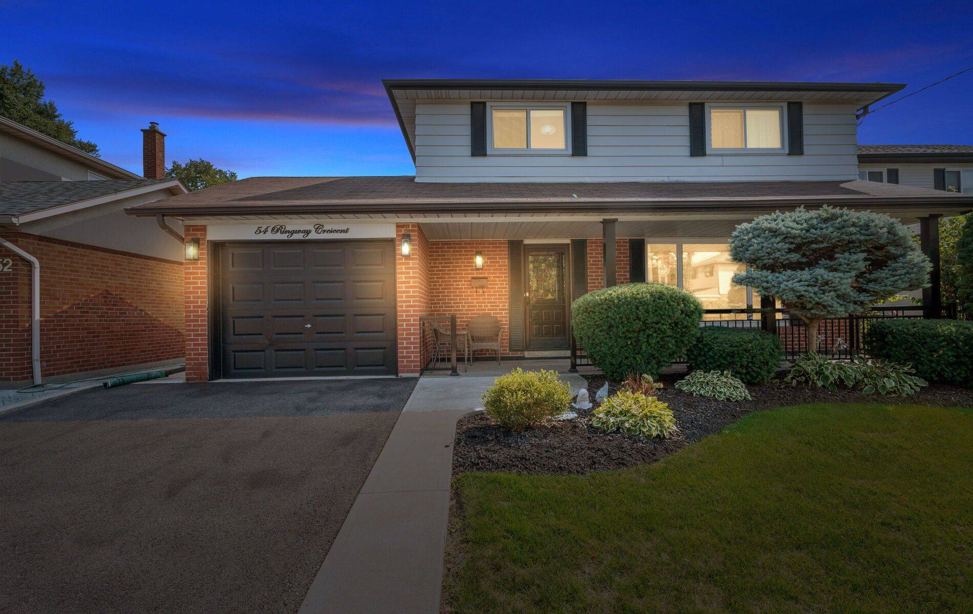 Toronto W10, ON M9W 1X4,54 Ringway CRES