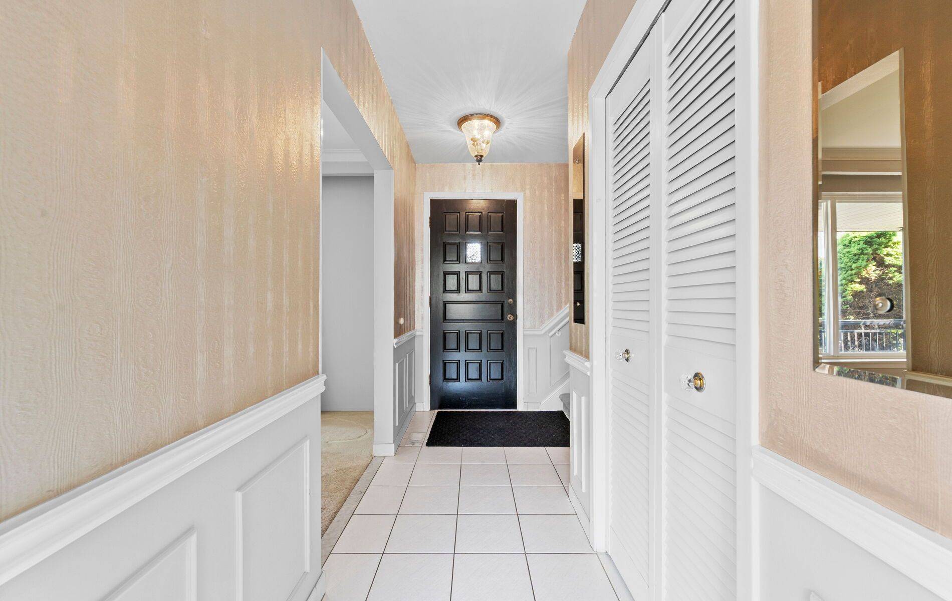 Toronto W10, ON M9W 1X4,54 Ringway CRES