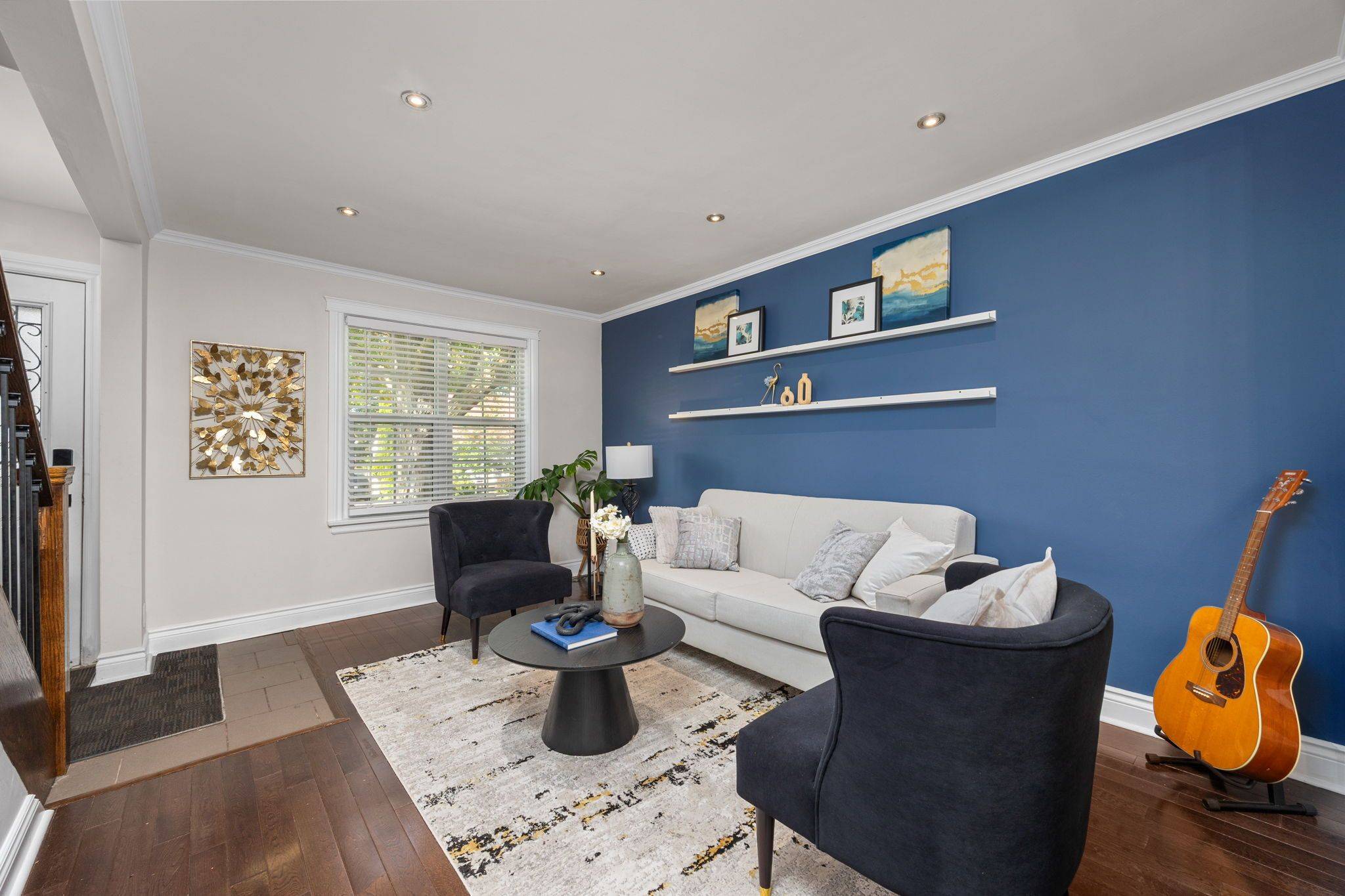 Toronto E08, ON M1M 3L1,41 Allister AVE