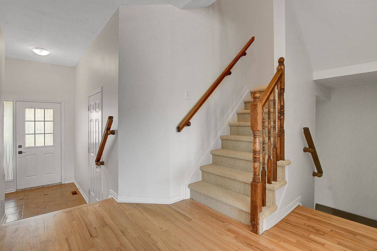 Kanata, ON K2S 0H8,302 Brigitta ST