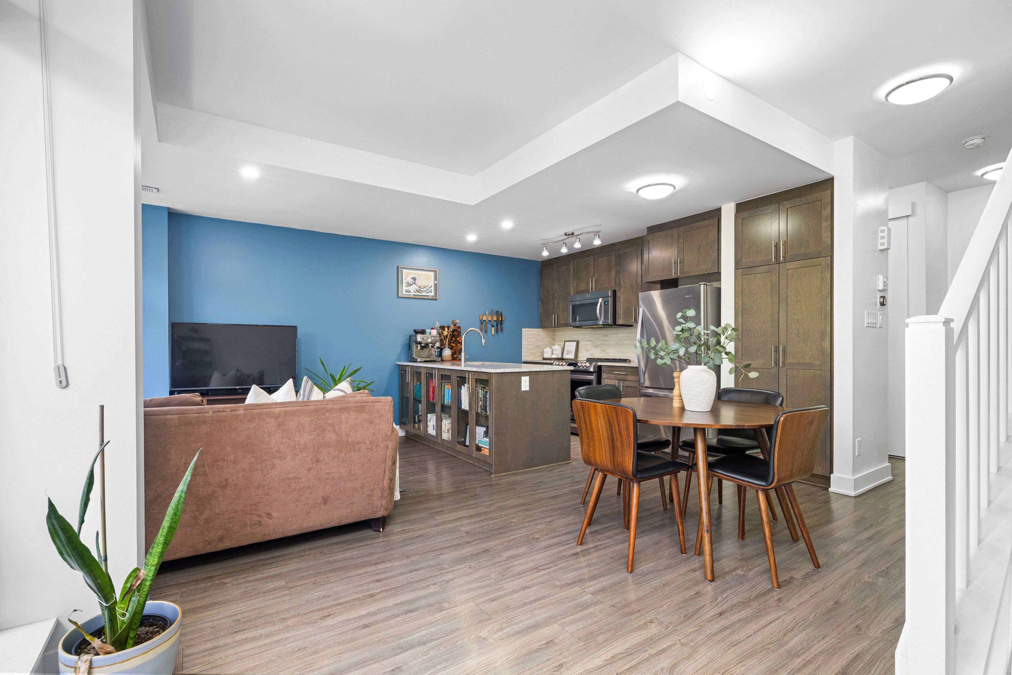 Glebe - Ottawa East And Area, ON K1S 5V1,104 Holmwood AVE