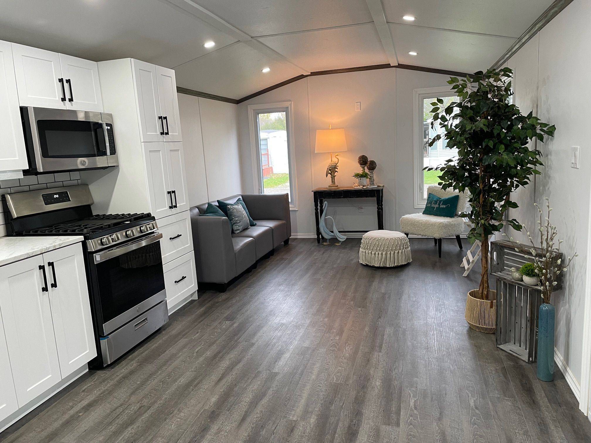 Central Huron, ON N0M 1G0,77719 Bluewater HWY #4 Starboard