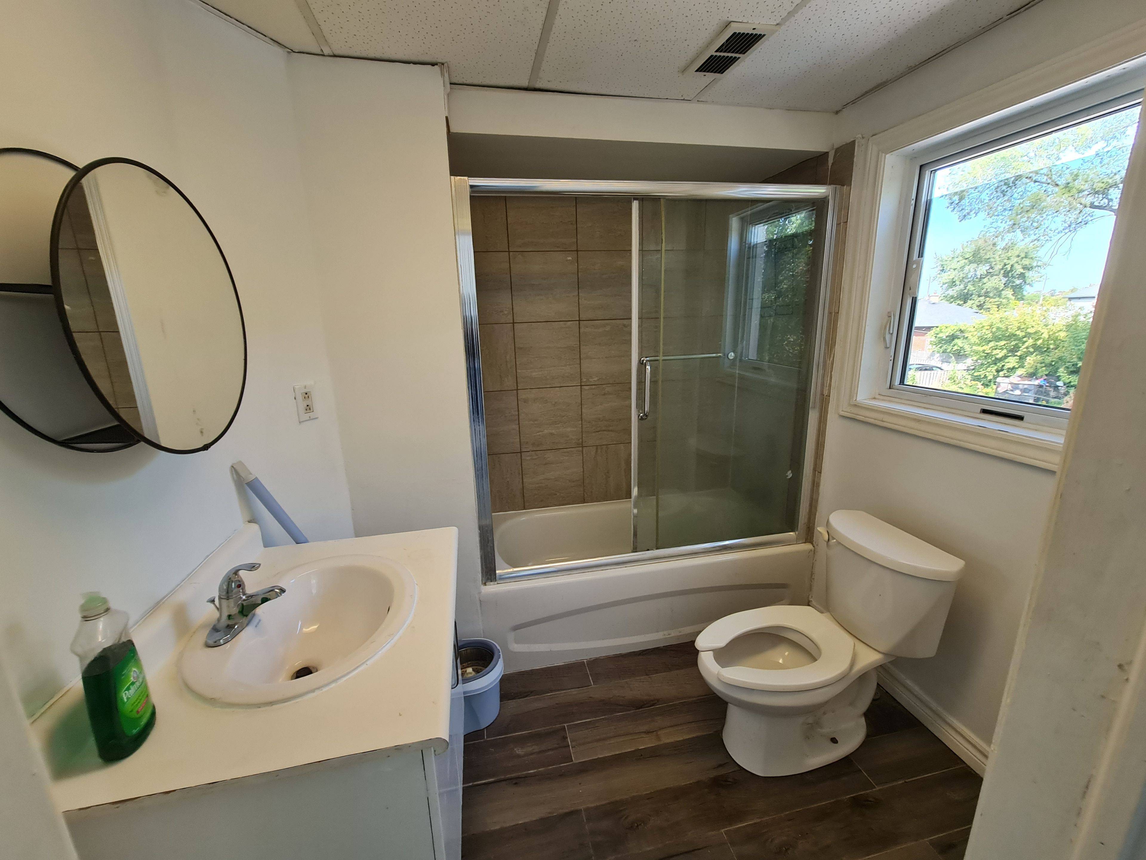 Toronto W05, ON M3M 2G6,2817 Keele ST