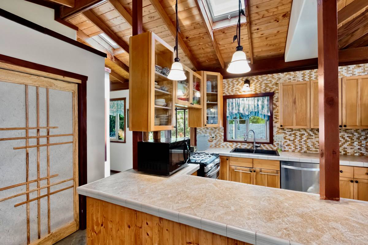 Pahoa, HI 96778,15-2795 HOU ST