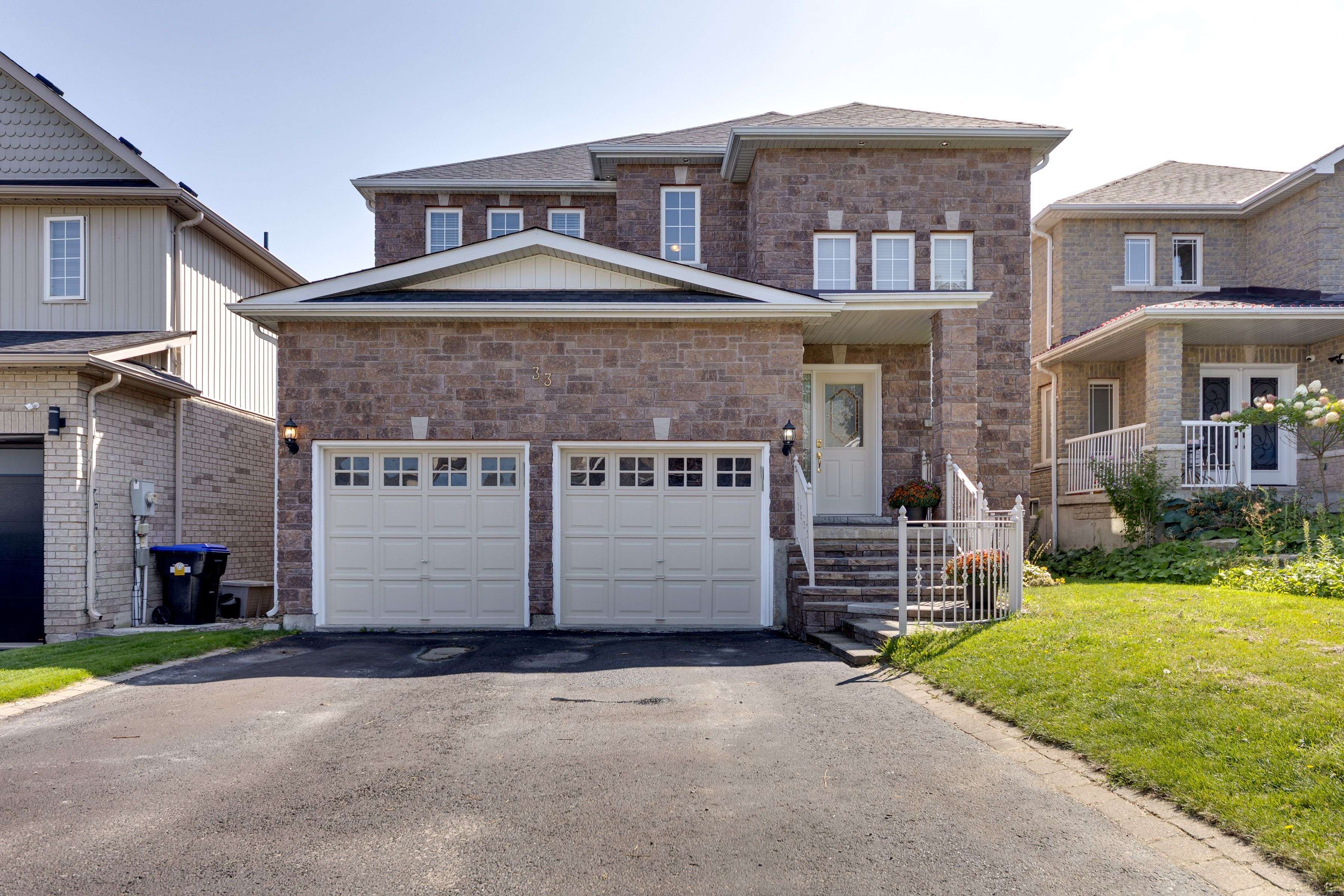 Bradford West Gwillimbury, ON L3Z 3E9,33 Highland TER