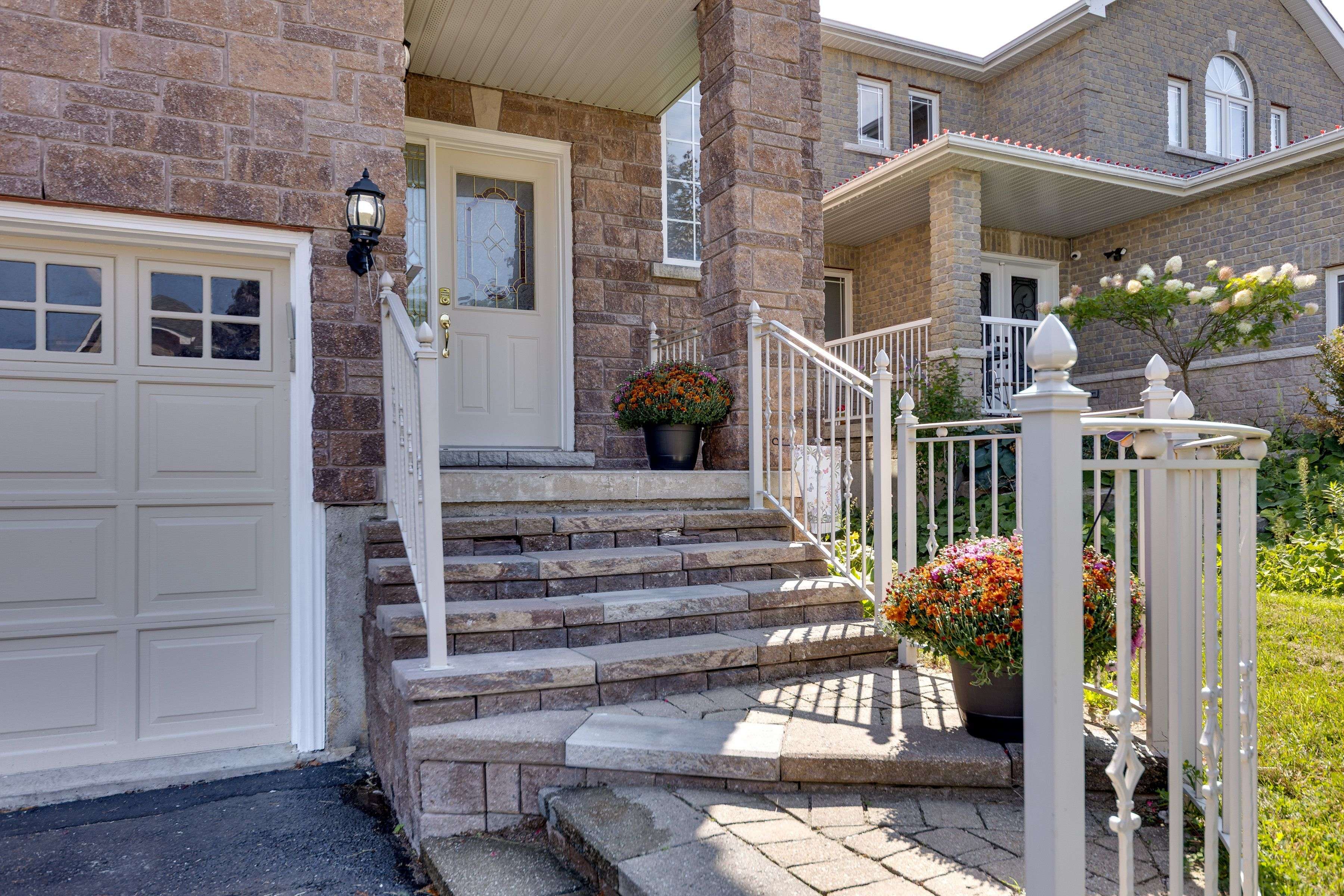 Bradford West Gwillimbury, ON L3Z 3E9,33 Highland TER