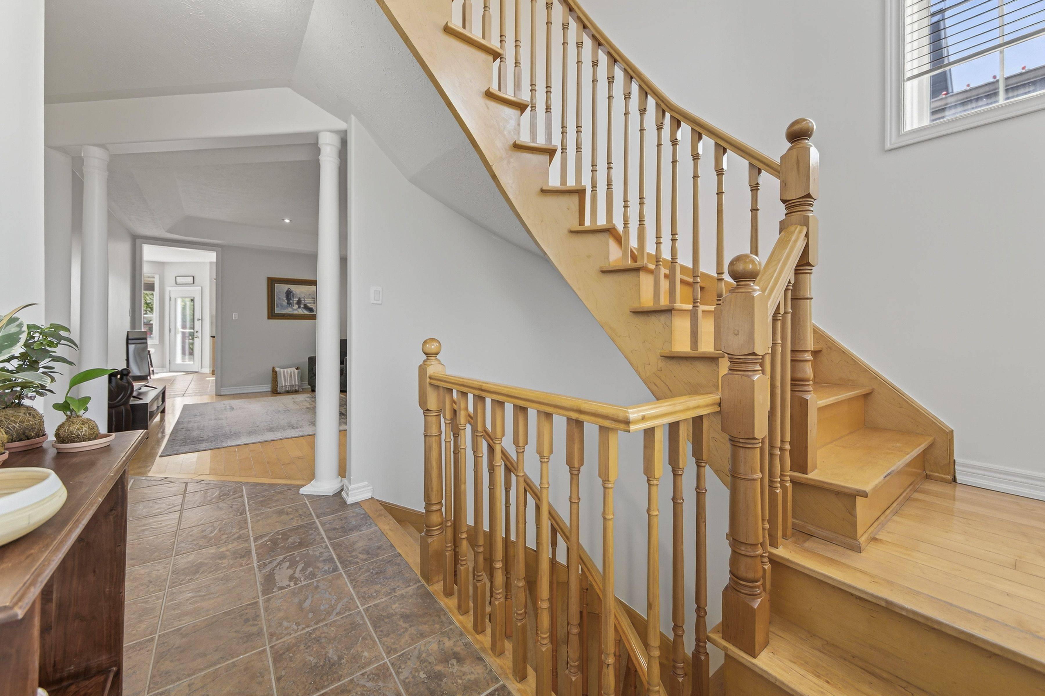 Bradford West Gwillimbury, ON L3Z 3E9,33 Highland TER