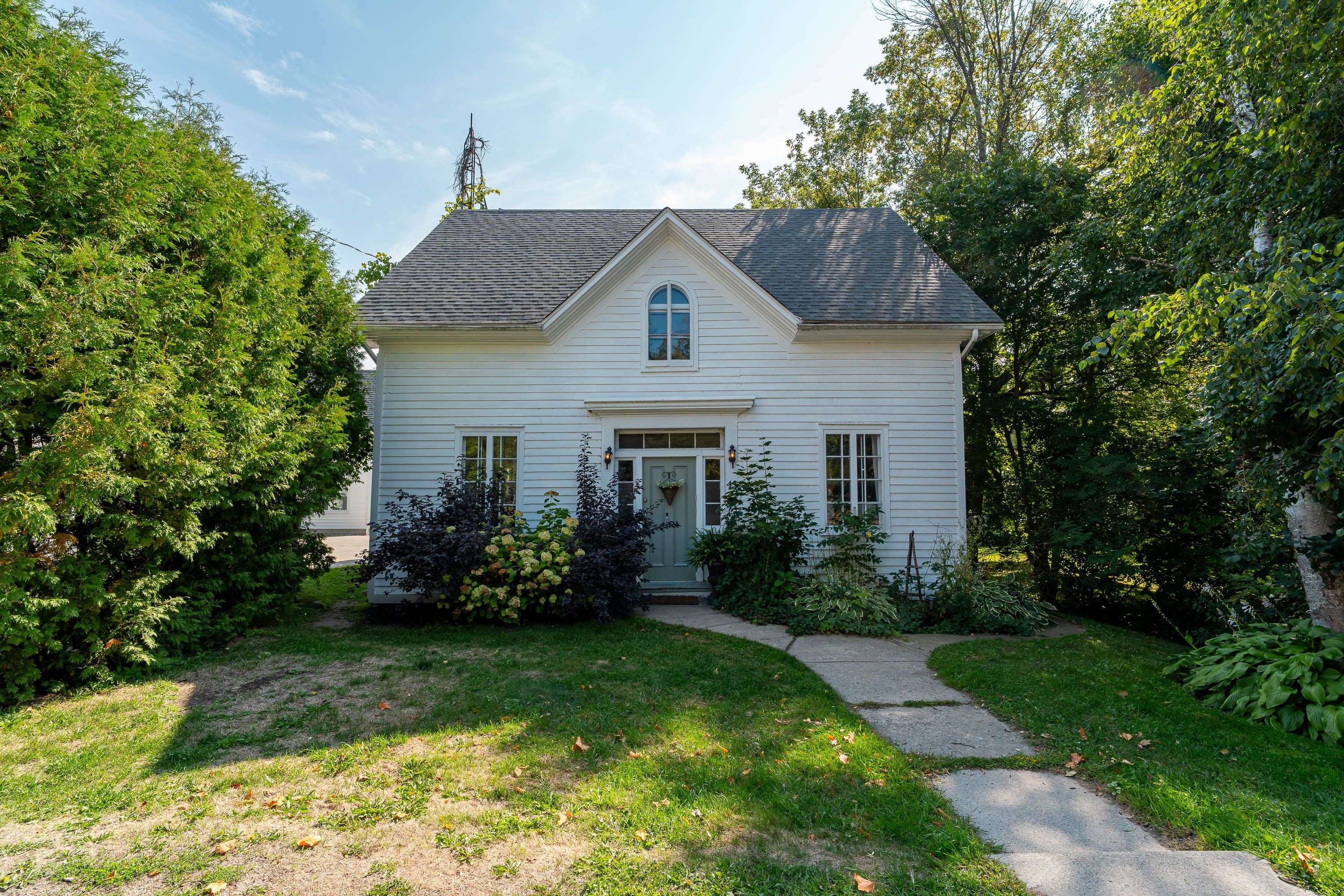 Rideau Lakes, ON K0E 1G0,45 King ST