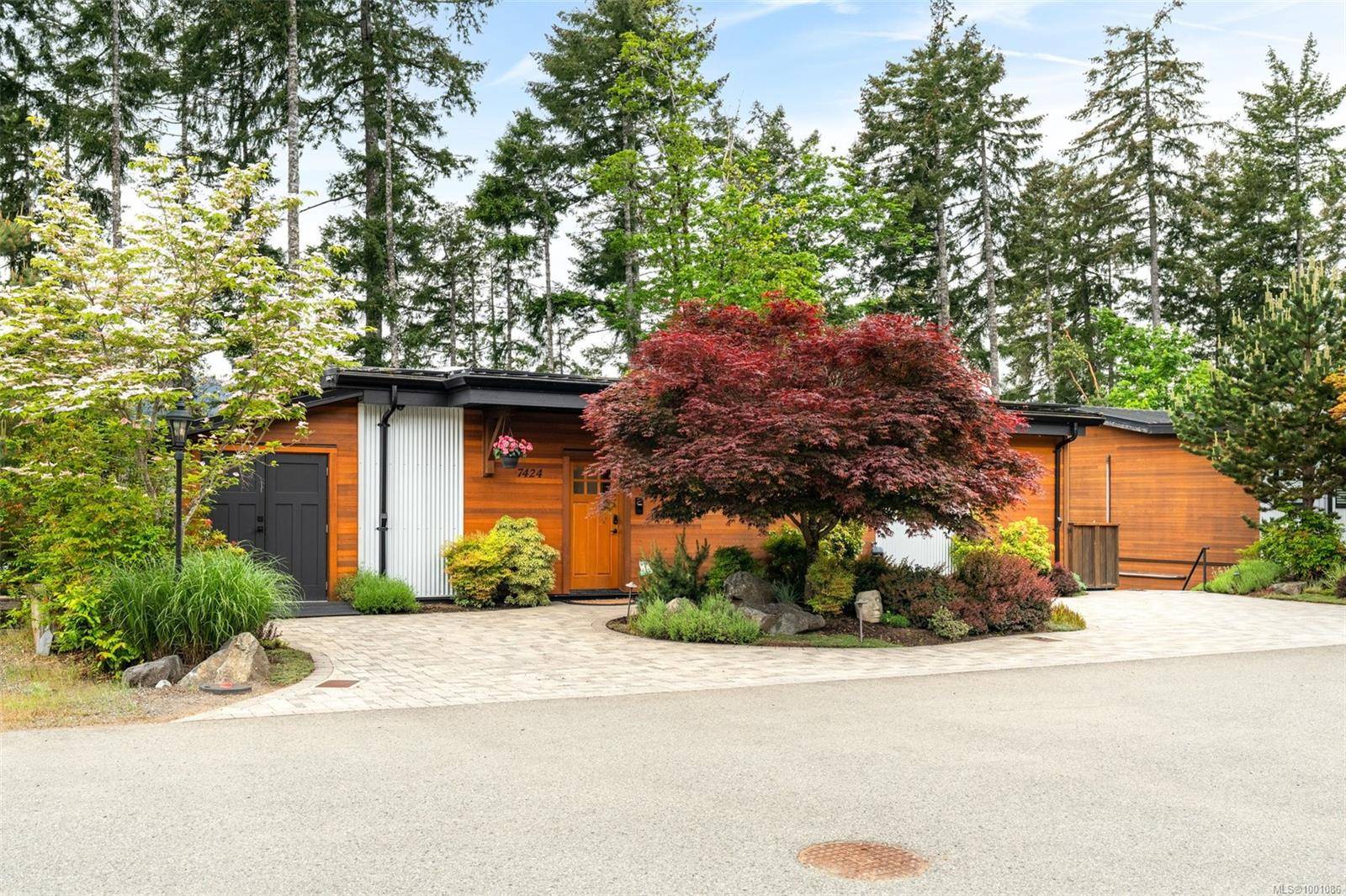 Lake Cowichan, BC V0R 2G1,7424 Cottage Way
