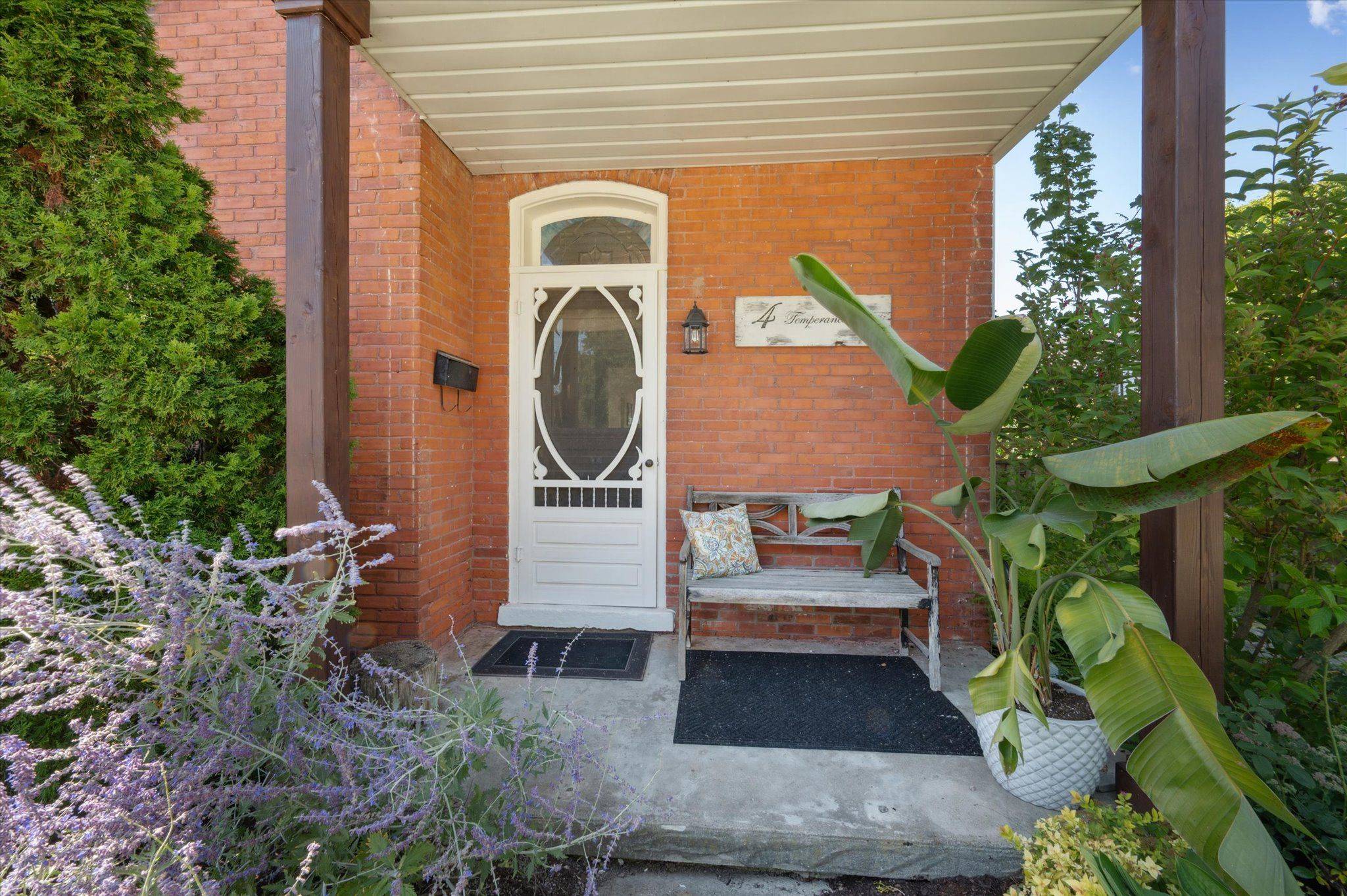 Perth East, ON N0K 1M0,4 Temperance ST