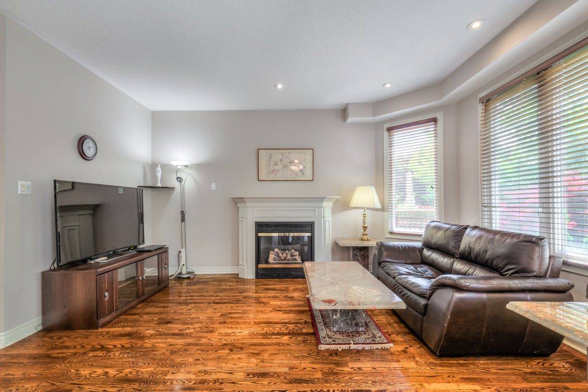 Vaughan, ON L6A 2R5,115 Ridgeway CT