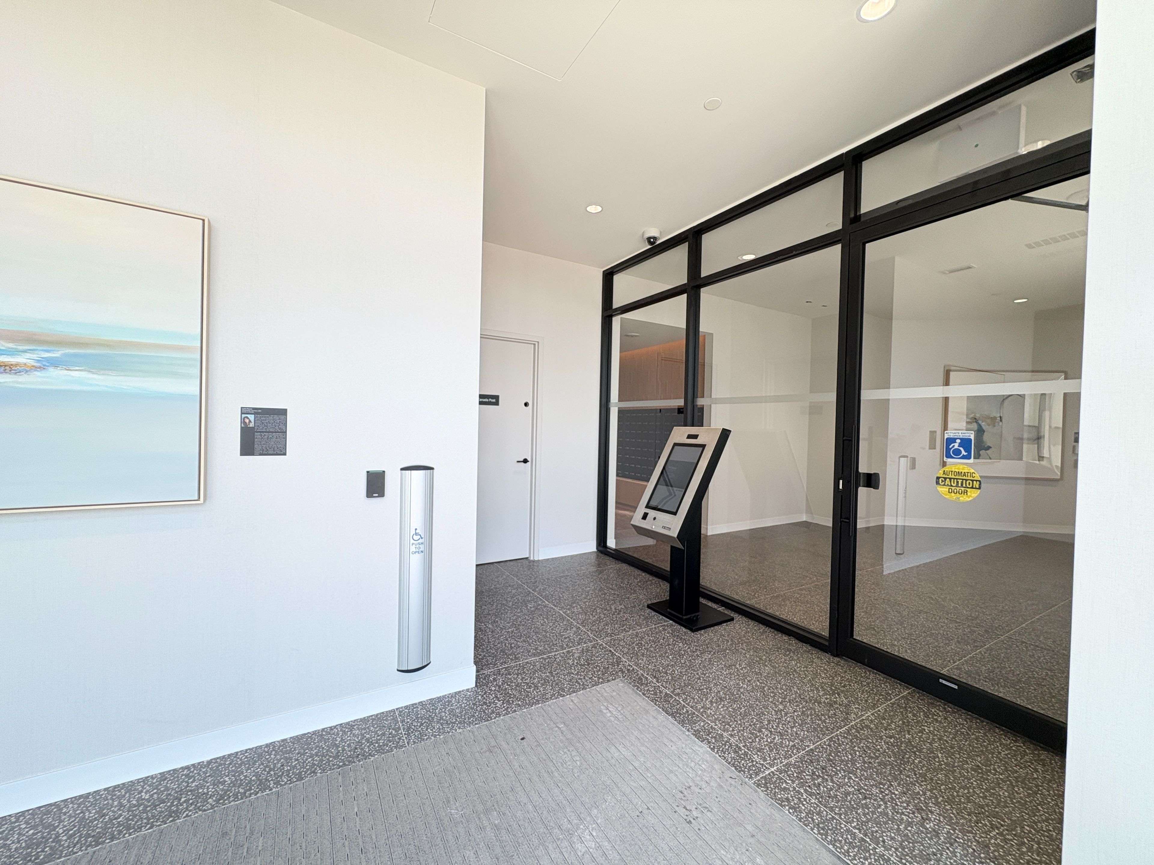 Mississauga, ON L5M 2T2,2495 Eglinton AVE W #1703