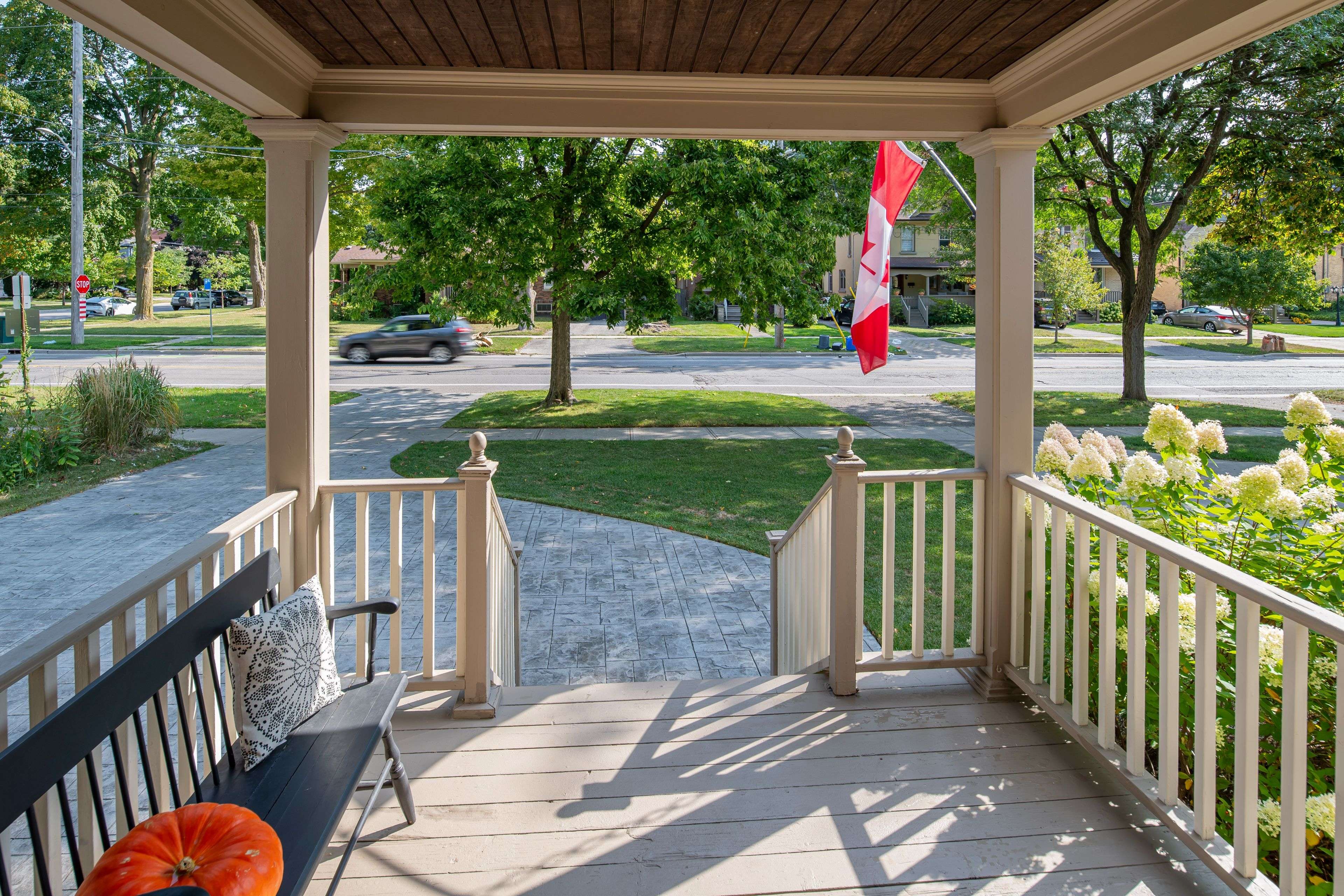 London East, ON N6A 4A1,871 COLBORNE ST