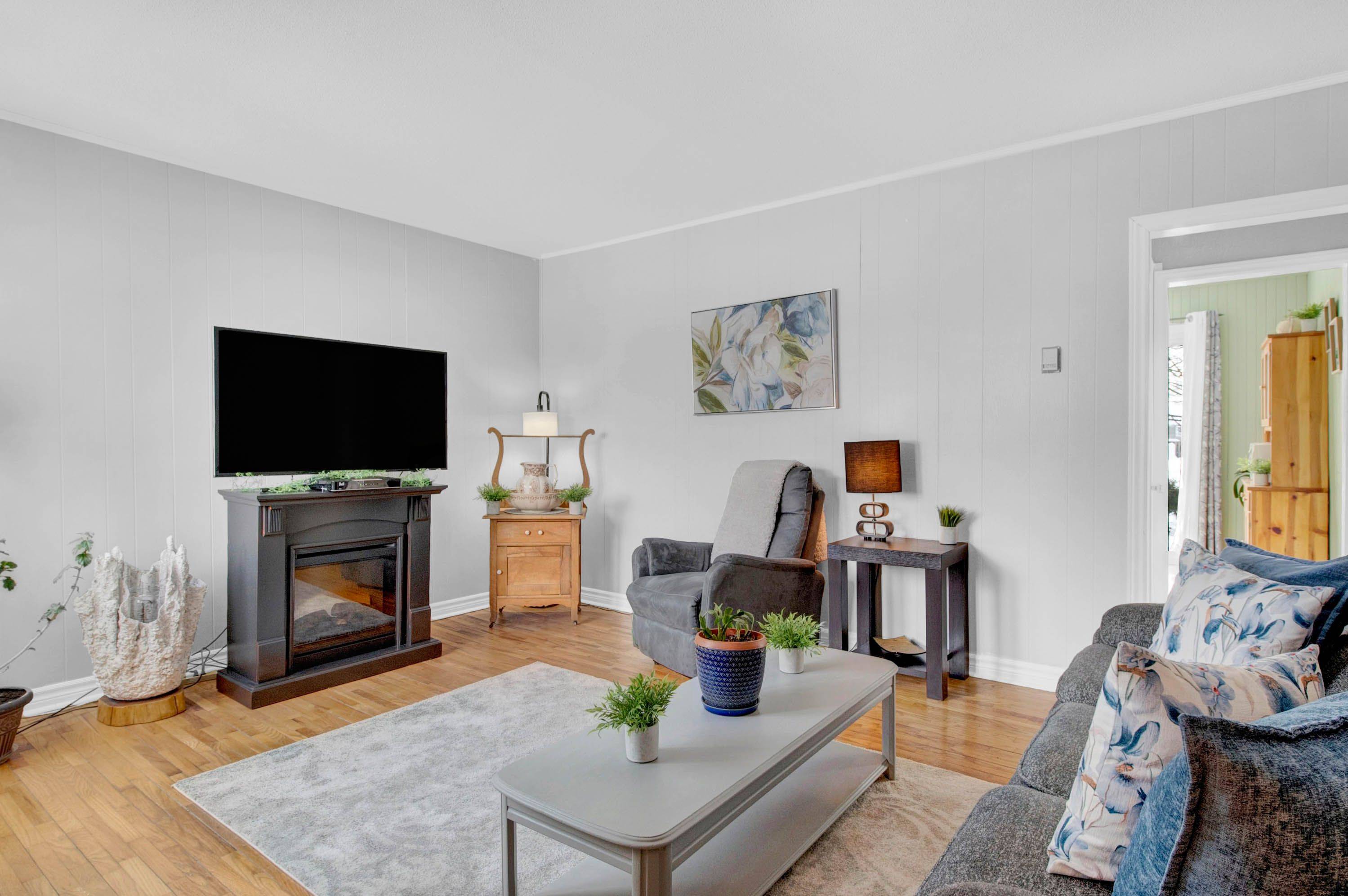 Erin, ON N0B 1T0,15 Millwood RD