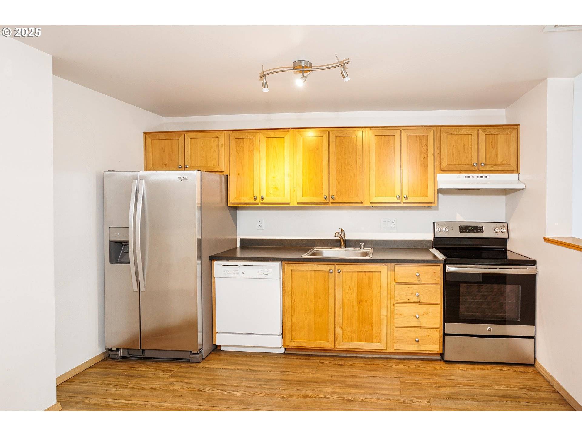 Vancouver, WA 98660,701 COLUMBIA ST #702