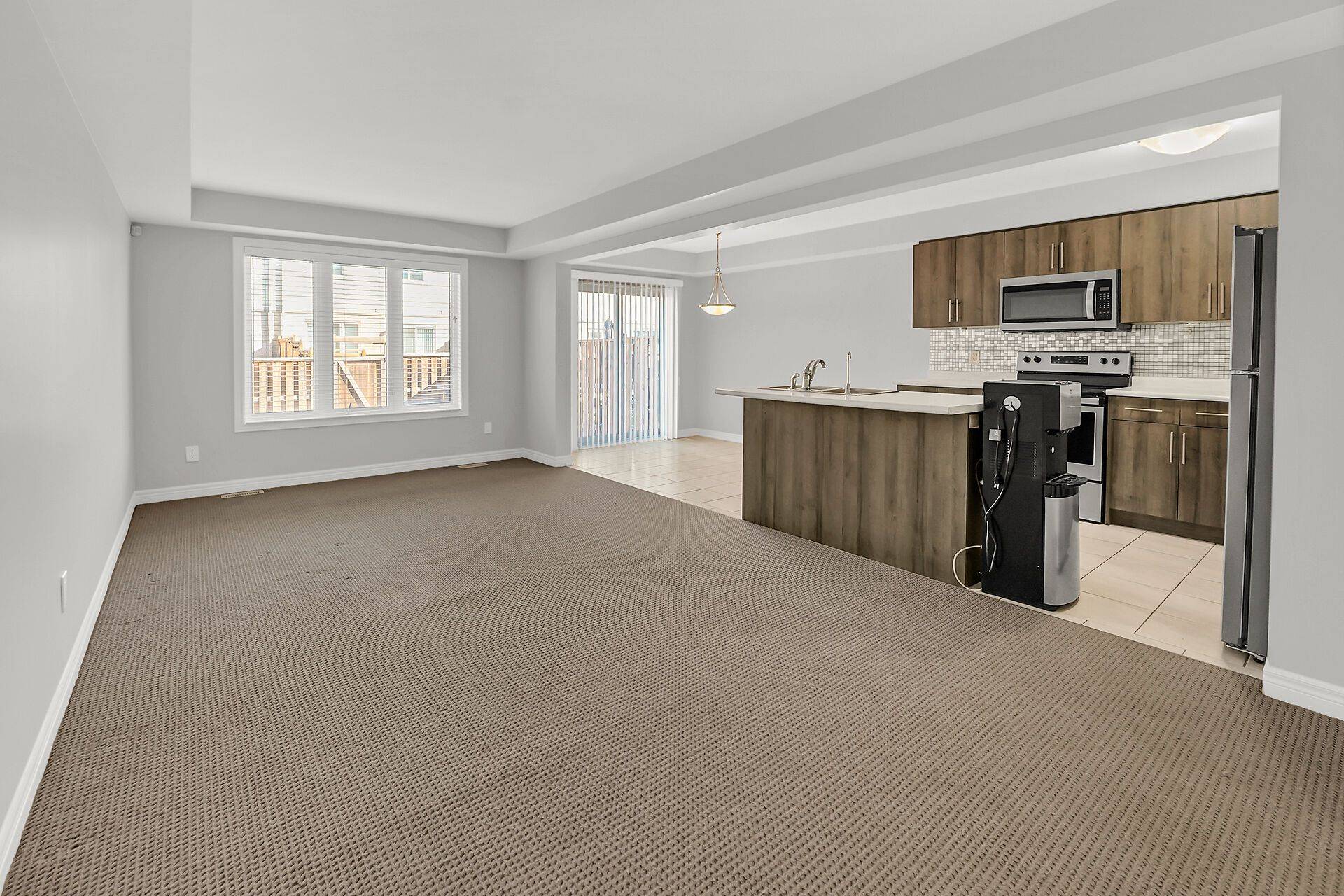 Welland, ON L3C 0G8,152 Heron ST