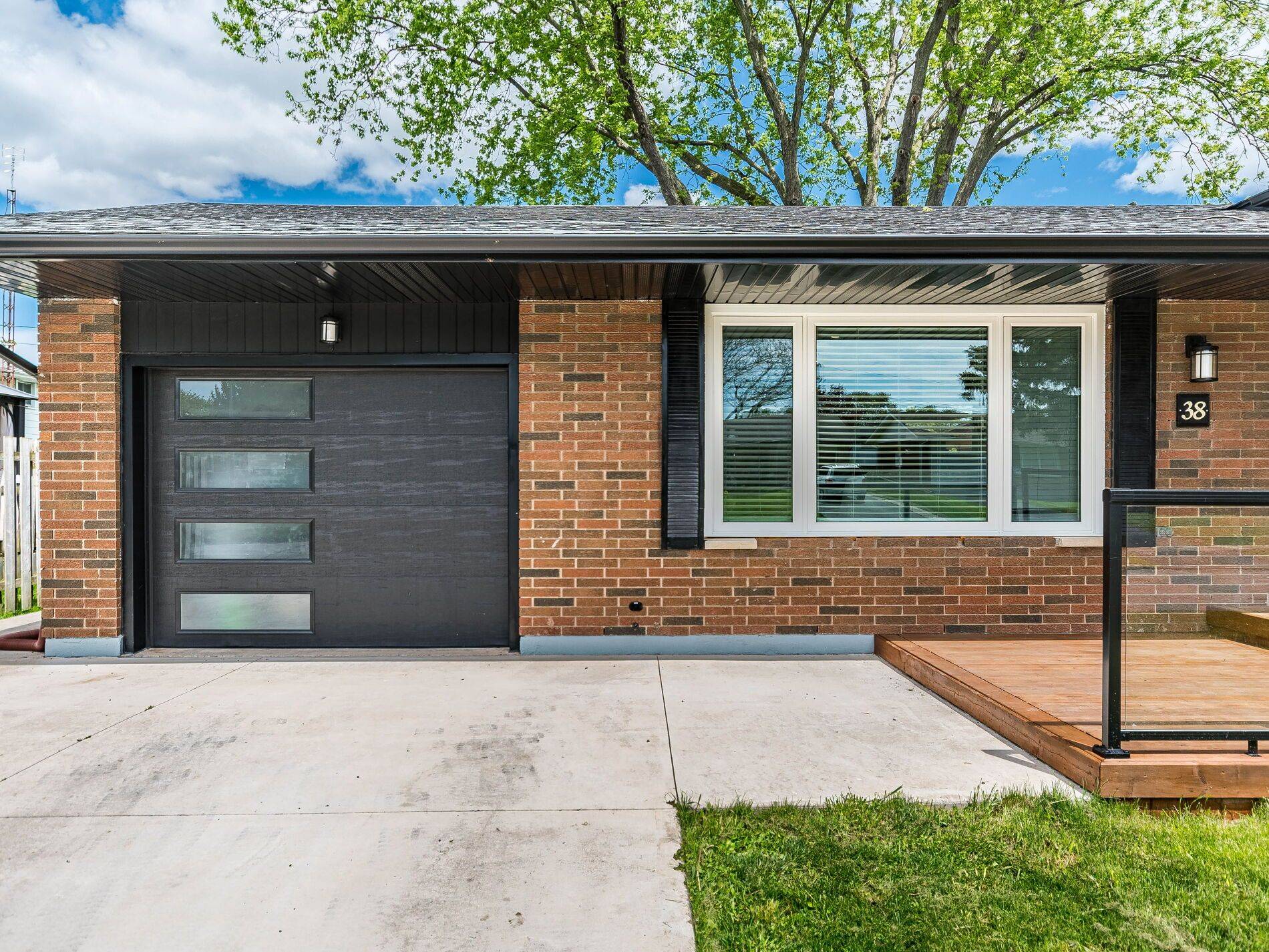 Welland, ON L3C 4N2,38 Martha CT