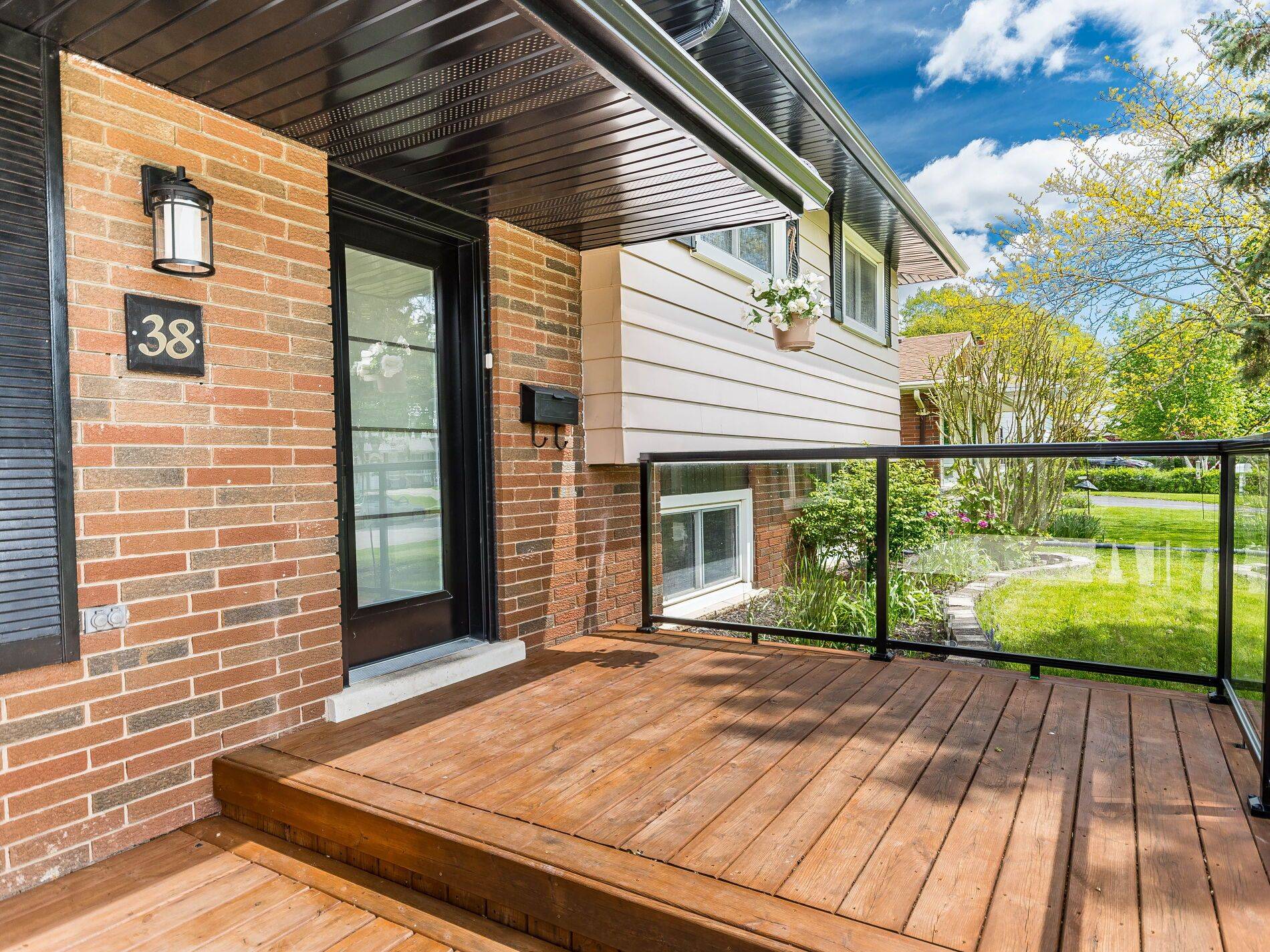 Welland, ON L3C 4N2,38 Martha CT