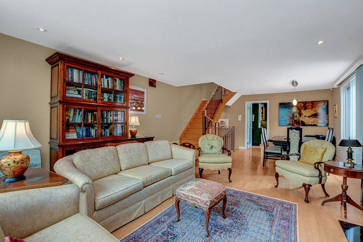 Glebe - Ottawa East And Area, ON K1S 0W3,13A Windsor AVE