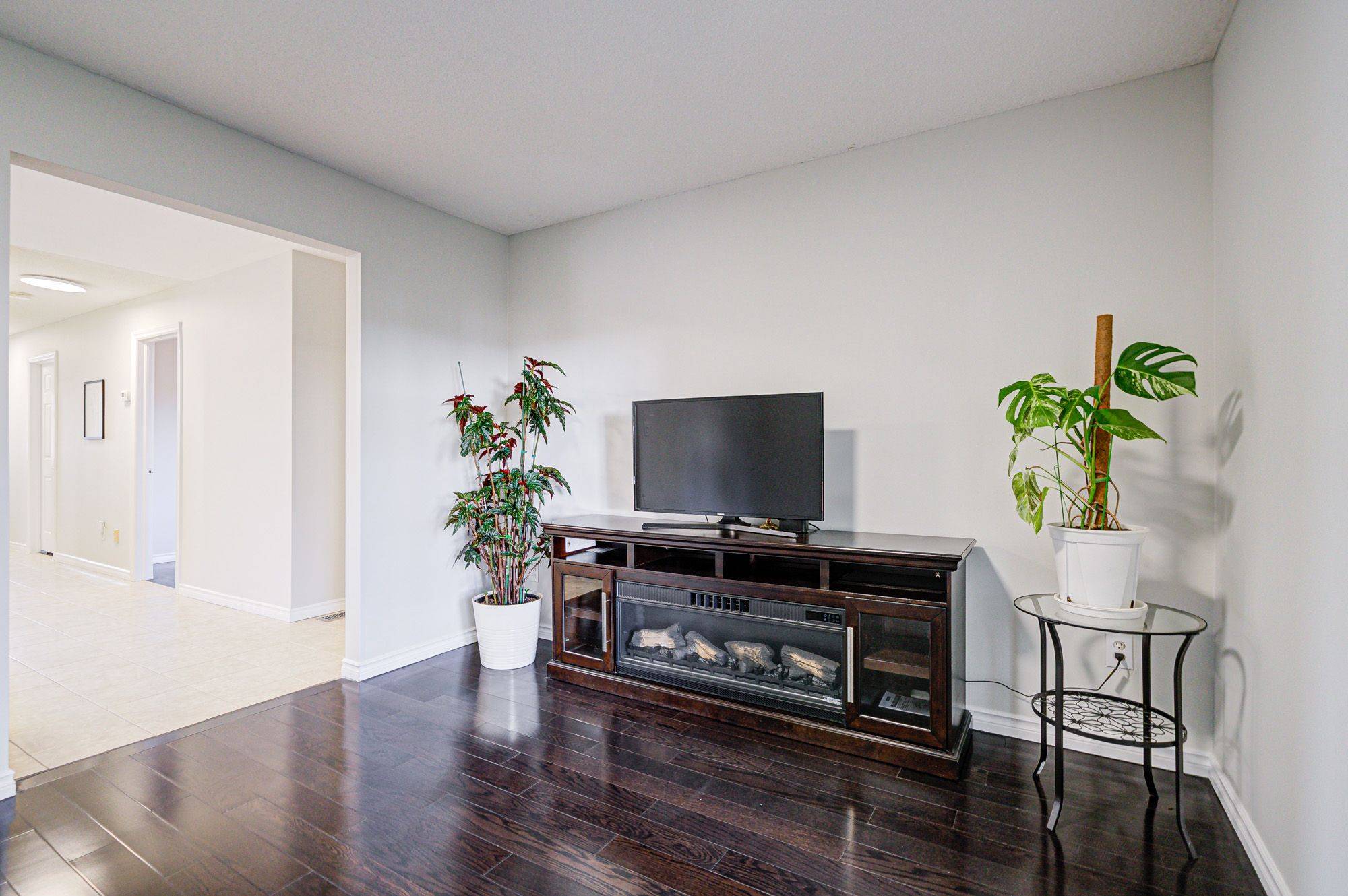 Hamilton, ON L9A 5J5,79 Lorenzo DR