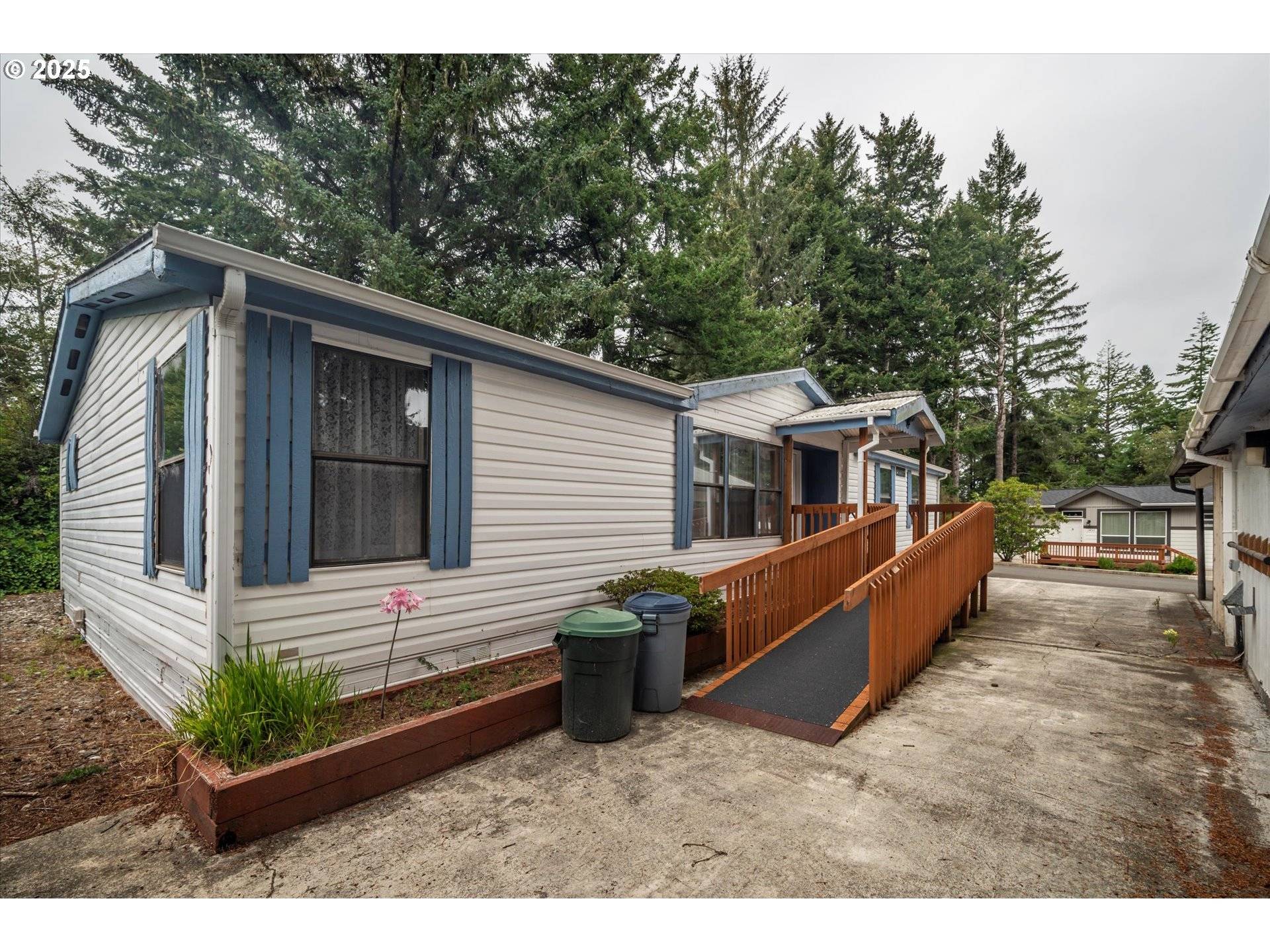 Coos Bay, OR 97420,1445 VILLAGE PINES AVE