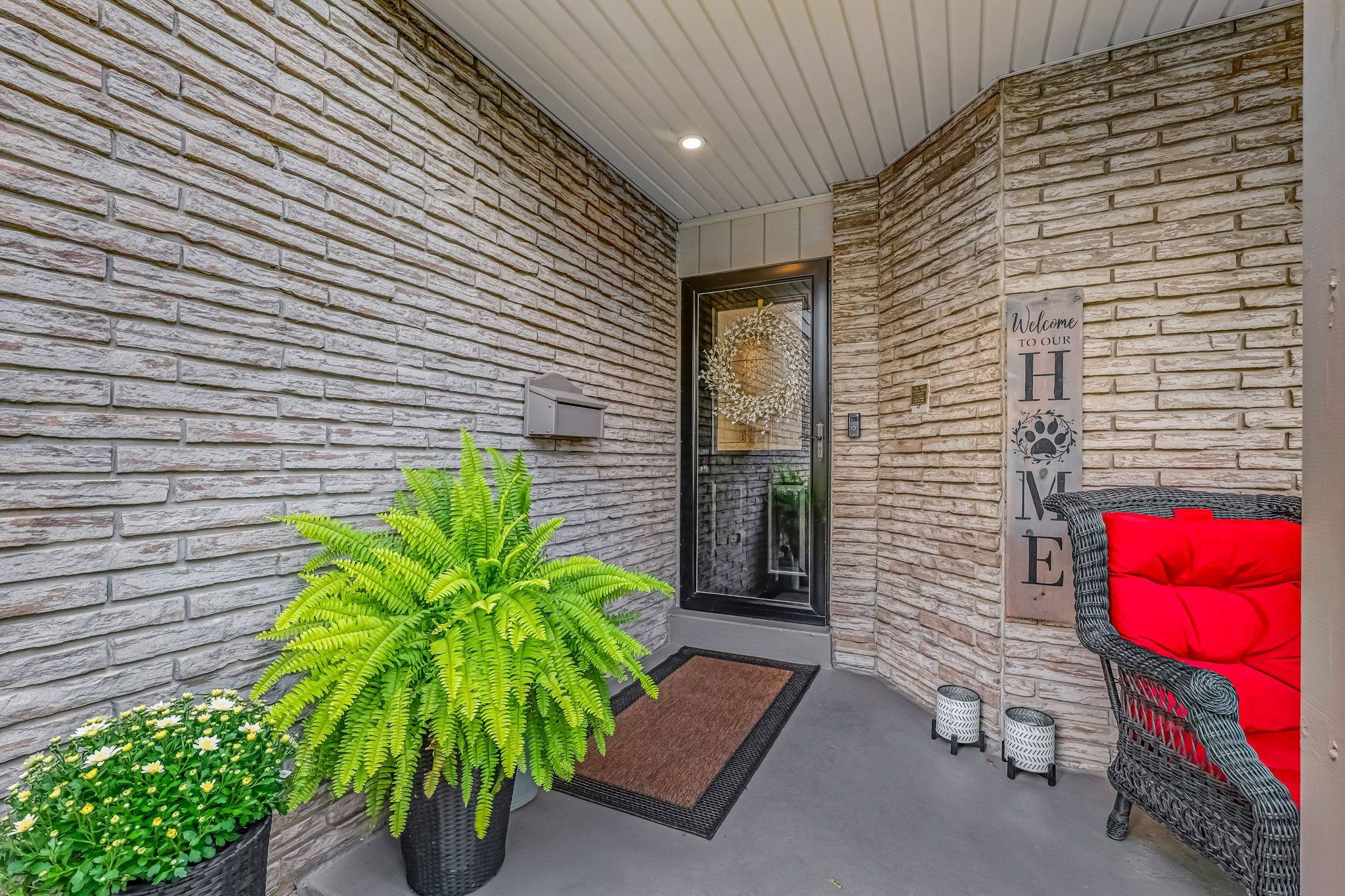 Pickering, ON L1V 3A5,1742 Shadybrook DR